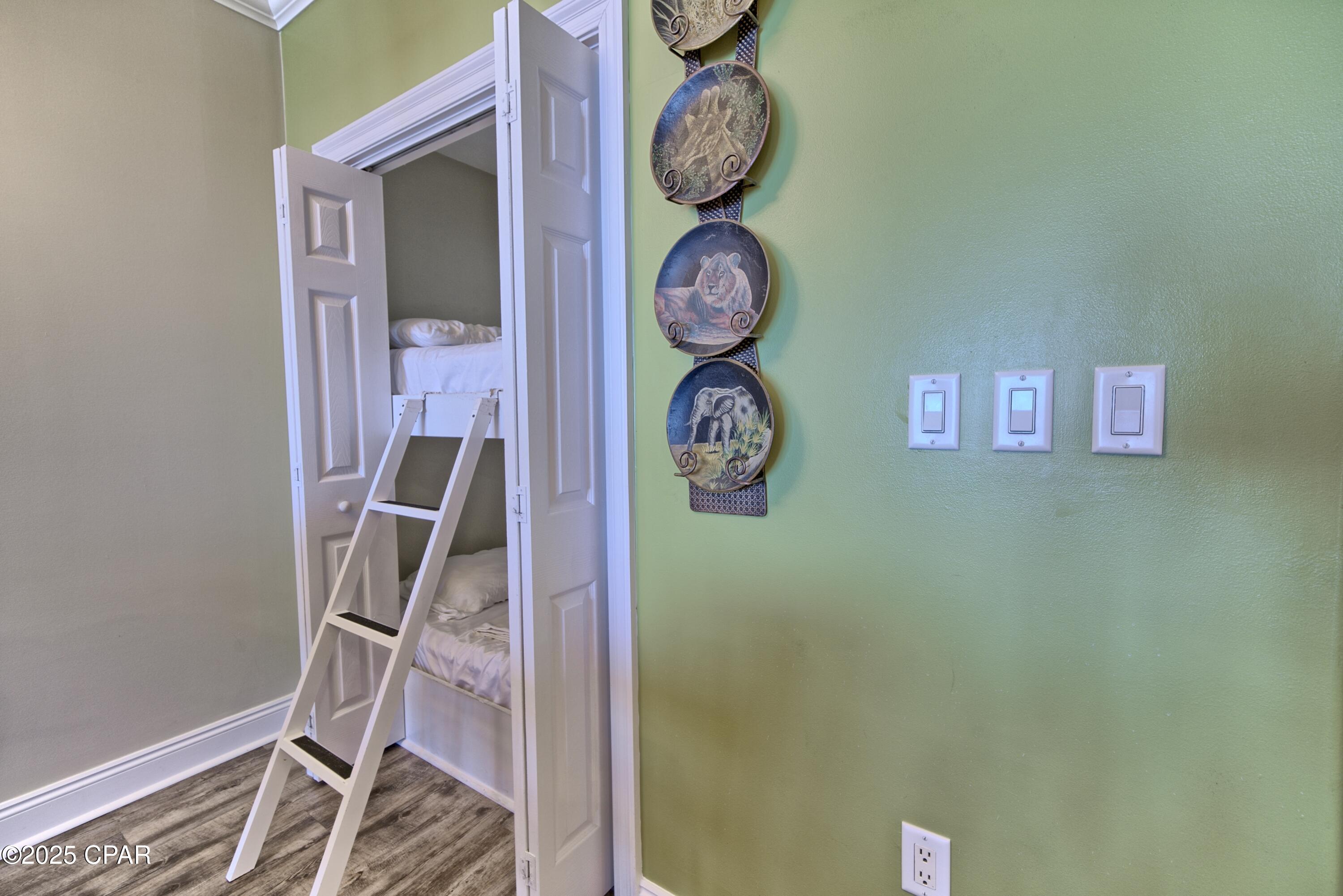 Image 30 For 5004 Thomas Drive 1404