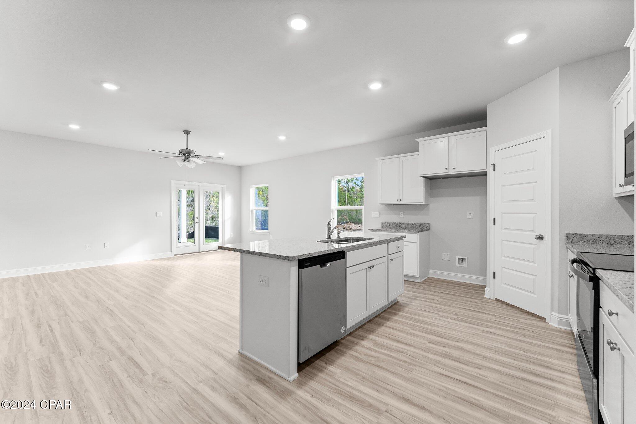 Image 14 For 664 Norris Drive