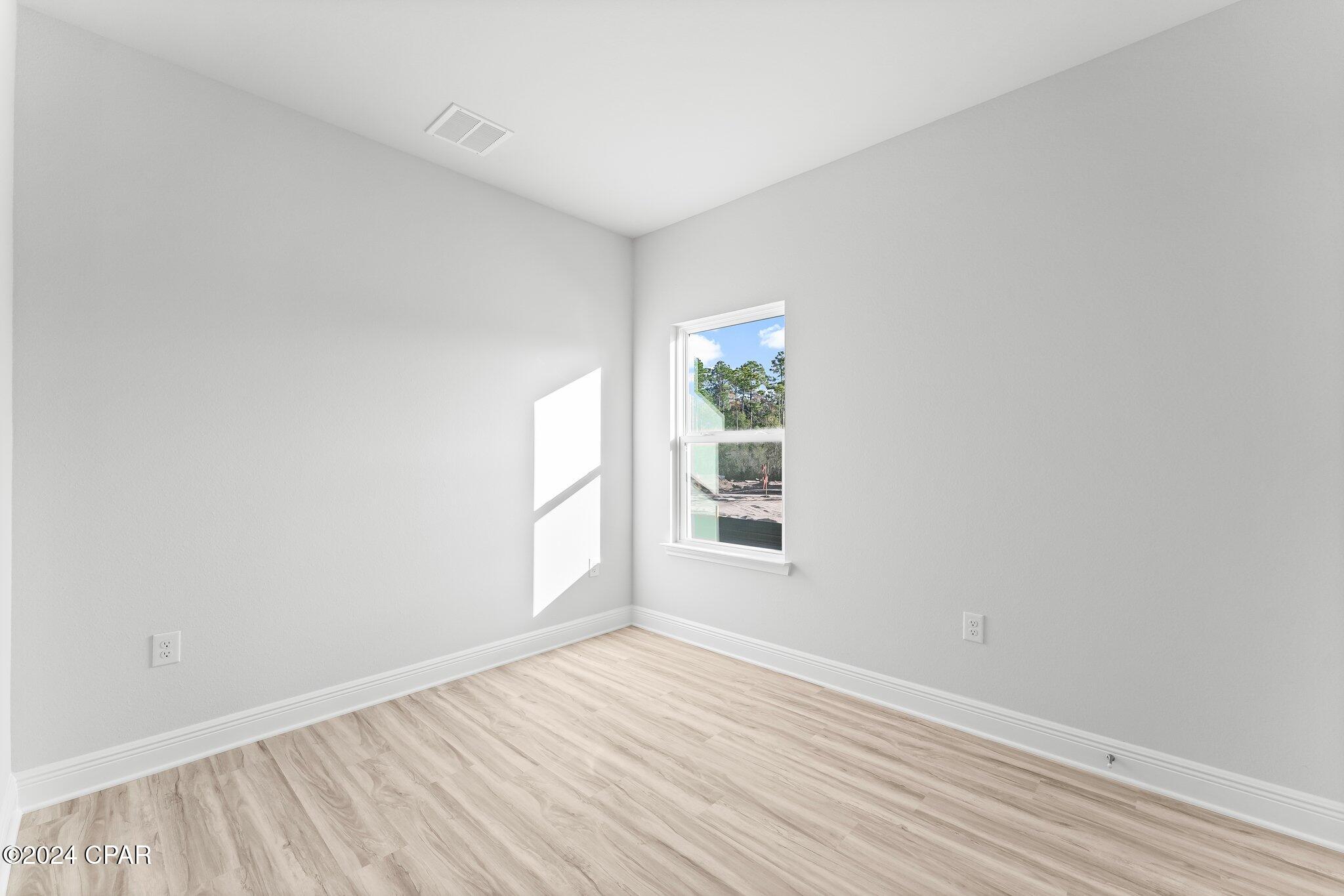 Image 8 For 664 Norris Drive