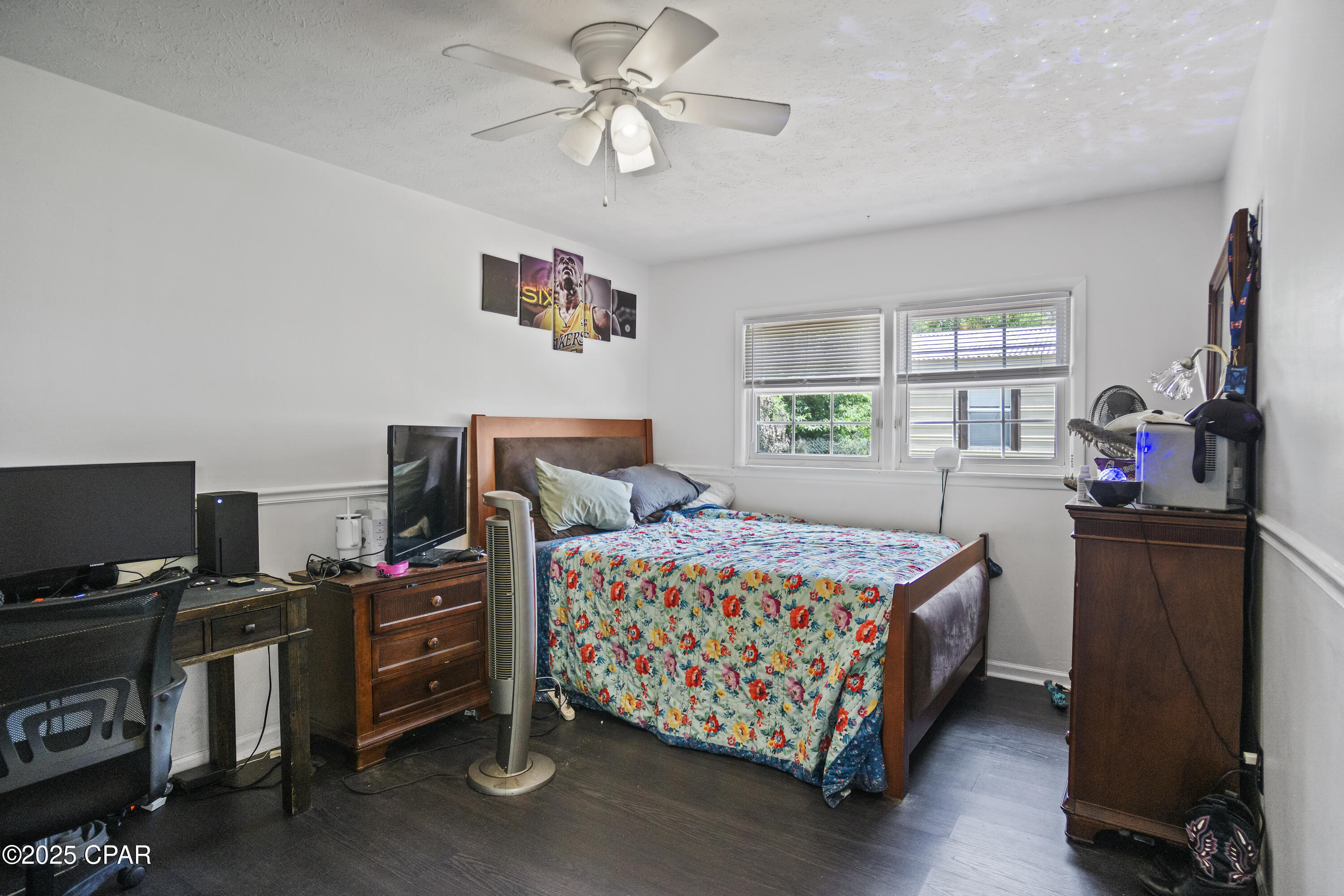 Image 21 For 2025 Shady Oaks Drive