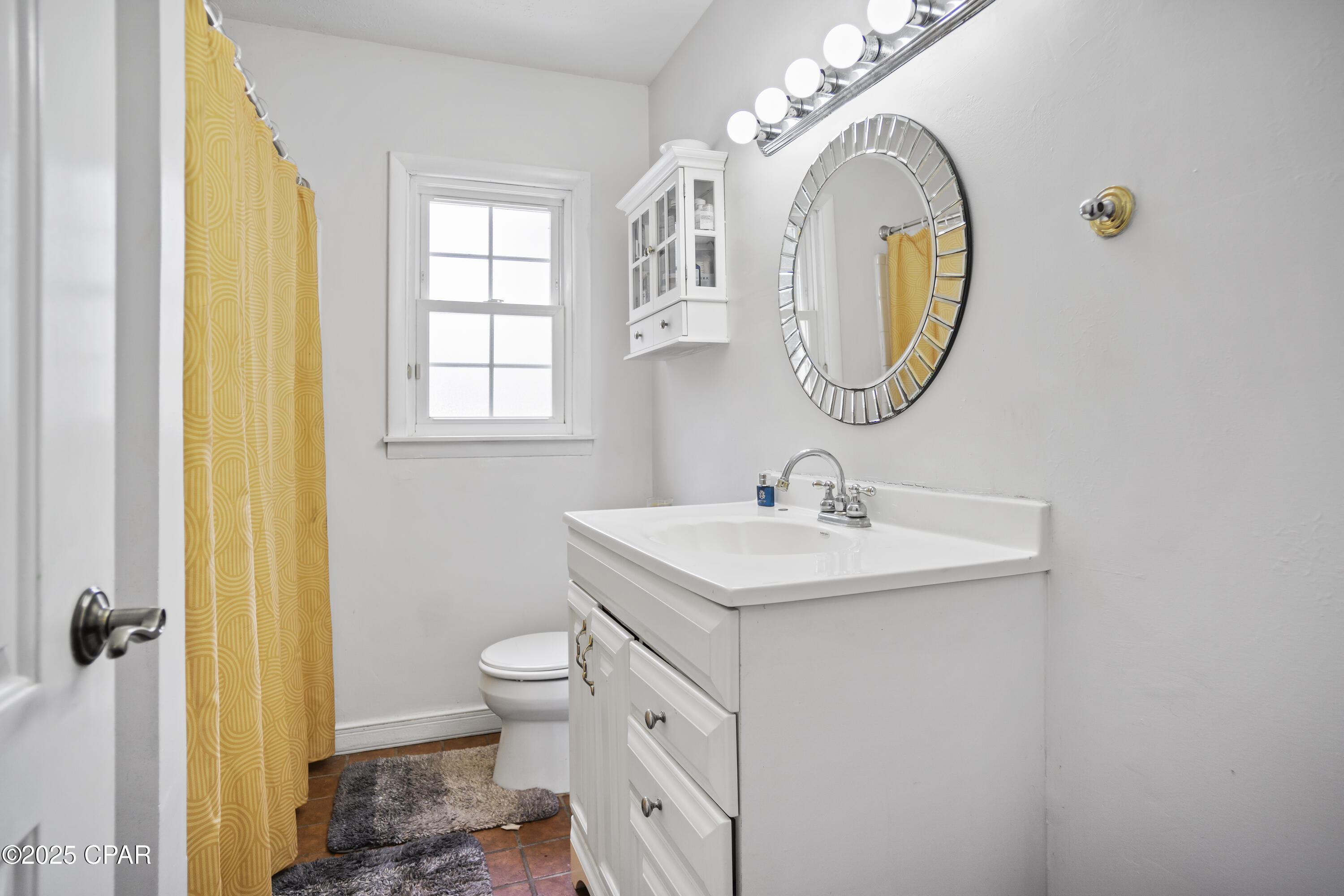 Listing photo id 23 for 2025 Shady Oaks Drive