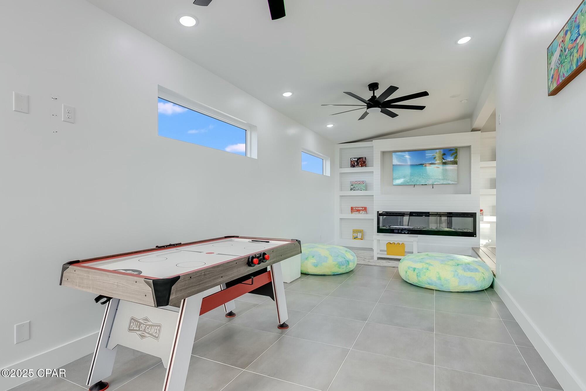 Image 45 For 208 George C Wallace