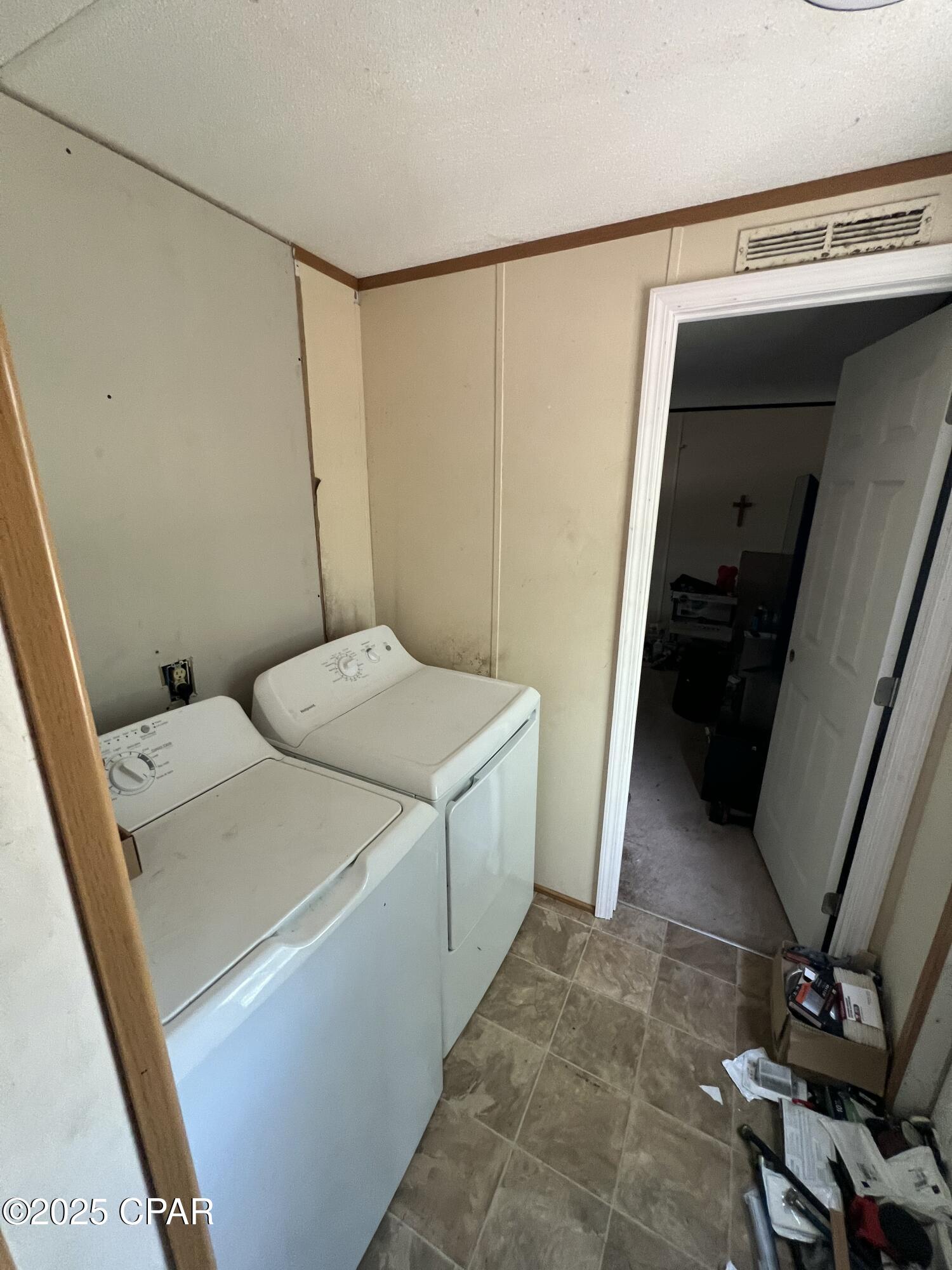 Image 15 For 4151-4155 Yorkshire Drive