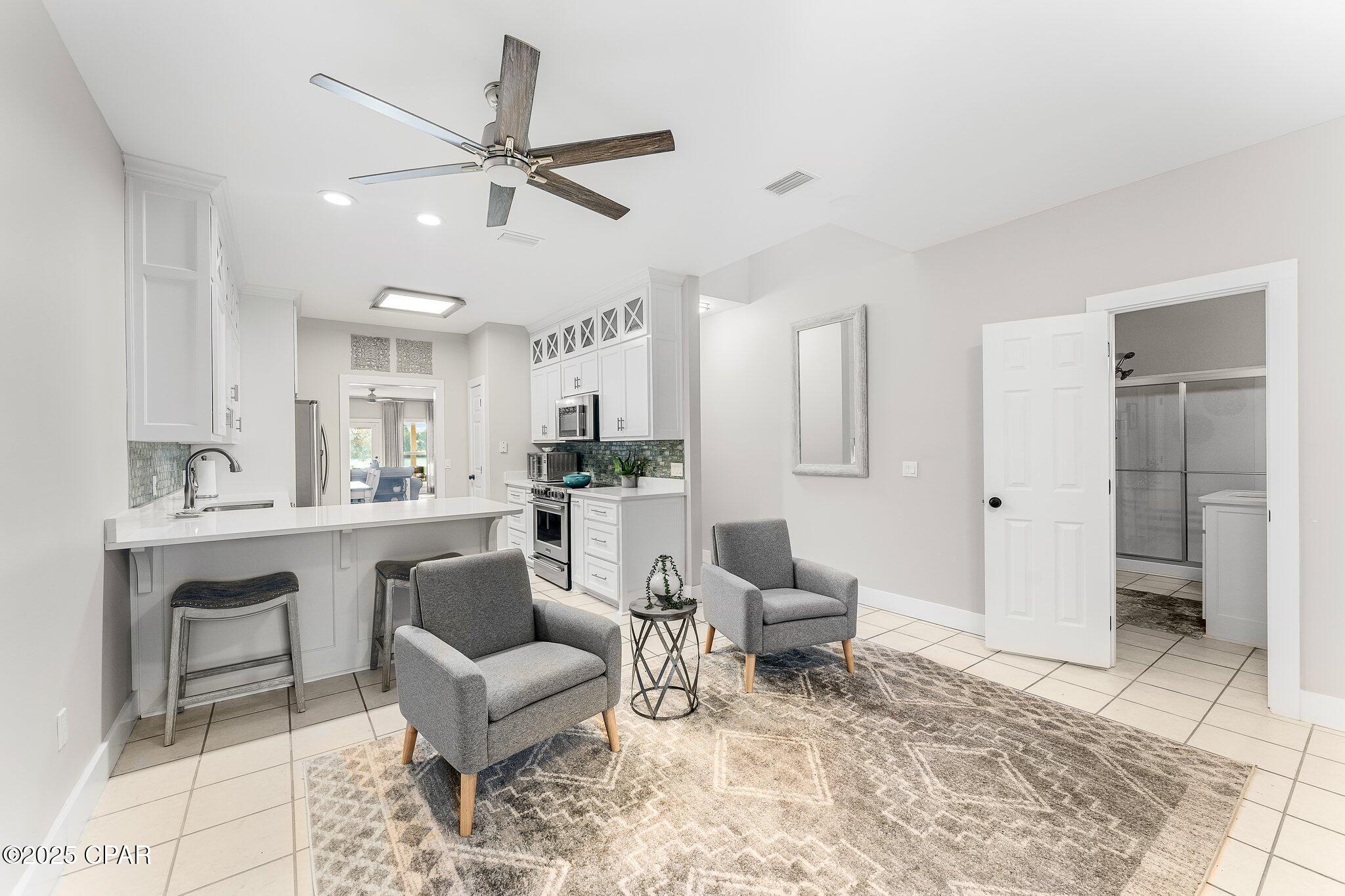 Image 5 For 2904 Country Club Drive