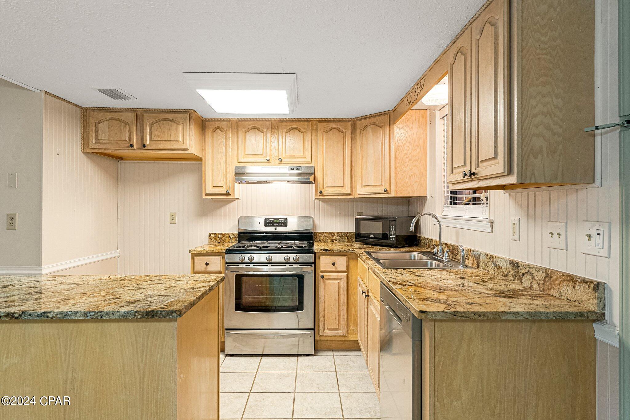 176 White Sandy Drive, Panama City Beach, FL 32407 thumbnail, photo 7 of 30