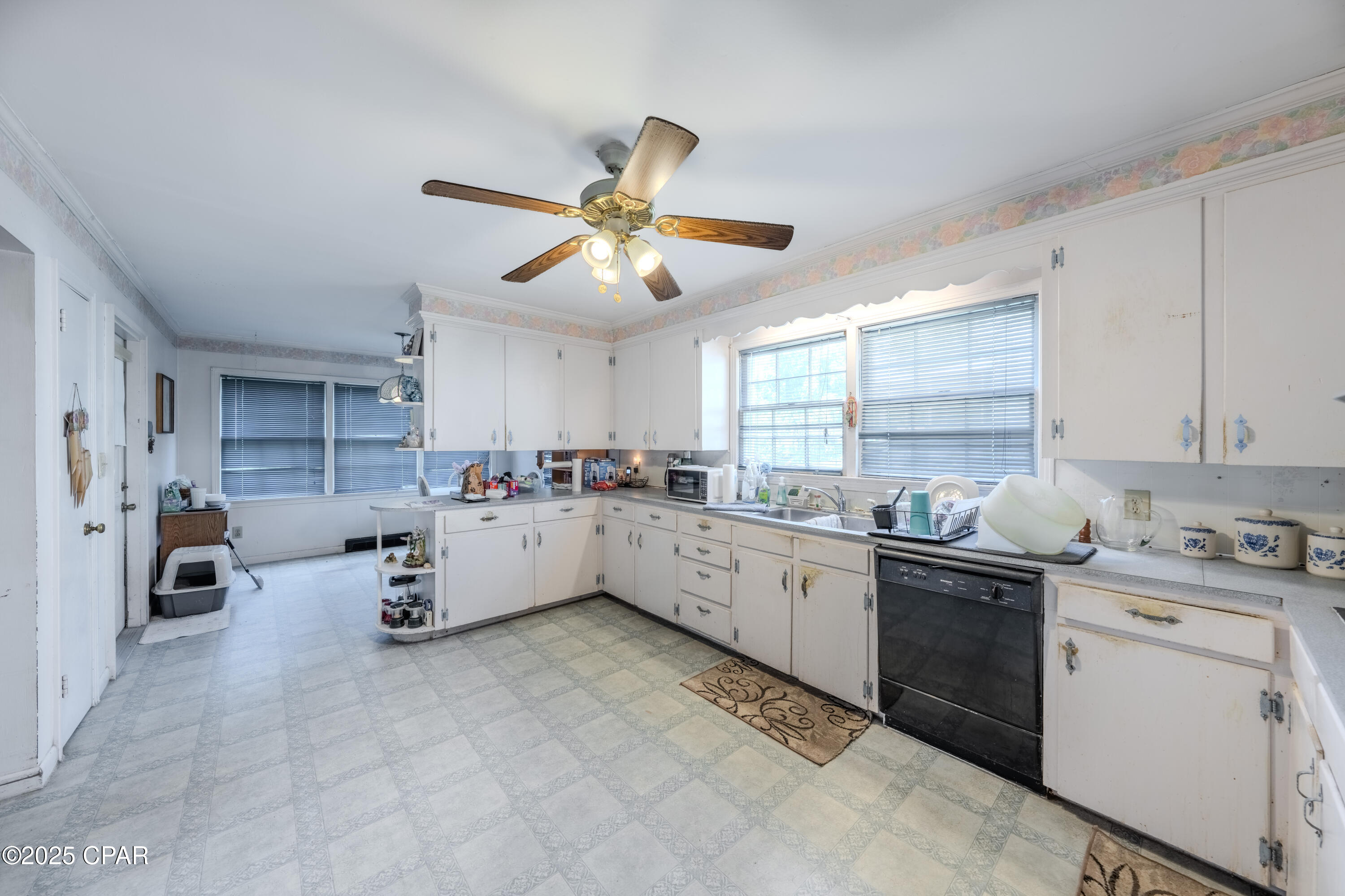 Homes for sale in Chattahoochee, FL | 1016 Morgan Ave, Chattahoochee, FL 32324 | MLS# 775397