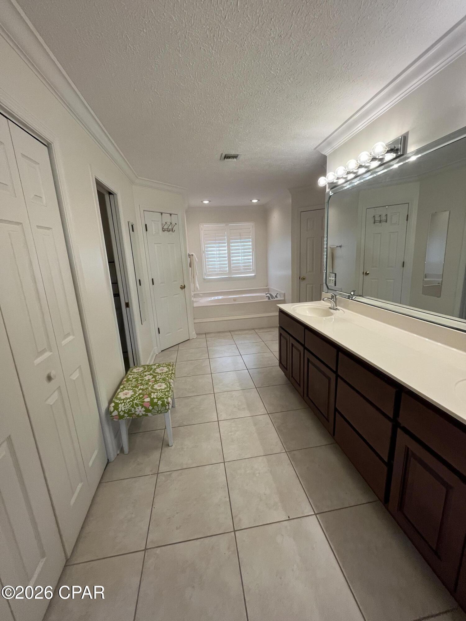 Image 21 For 3209 Country Club Drive