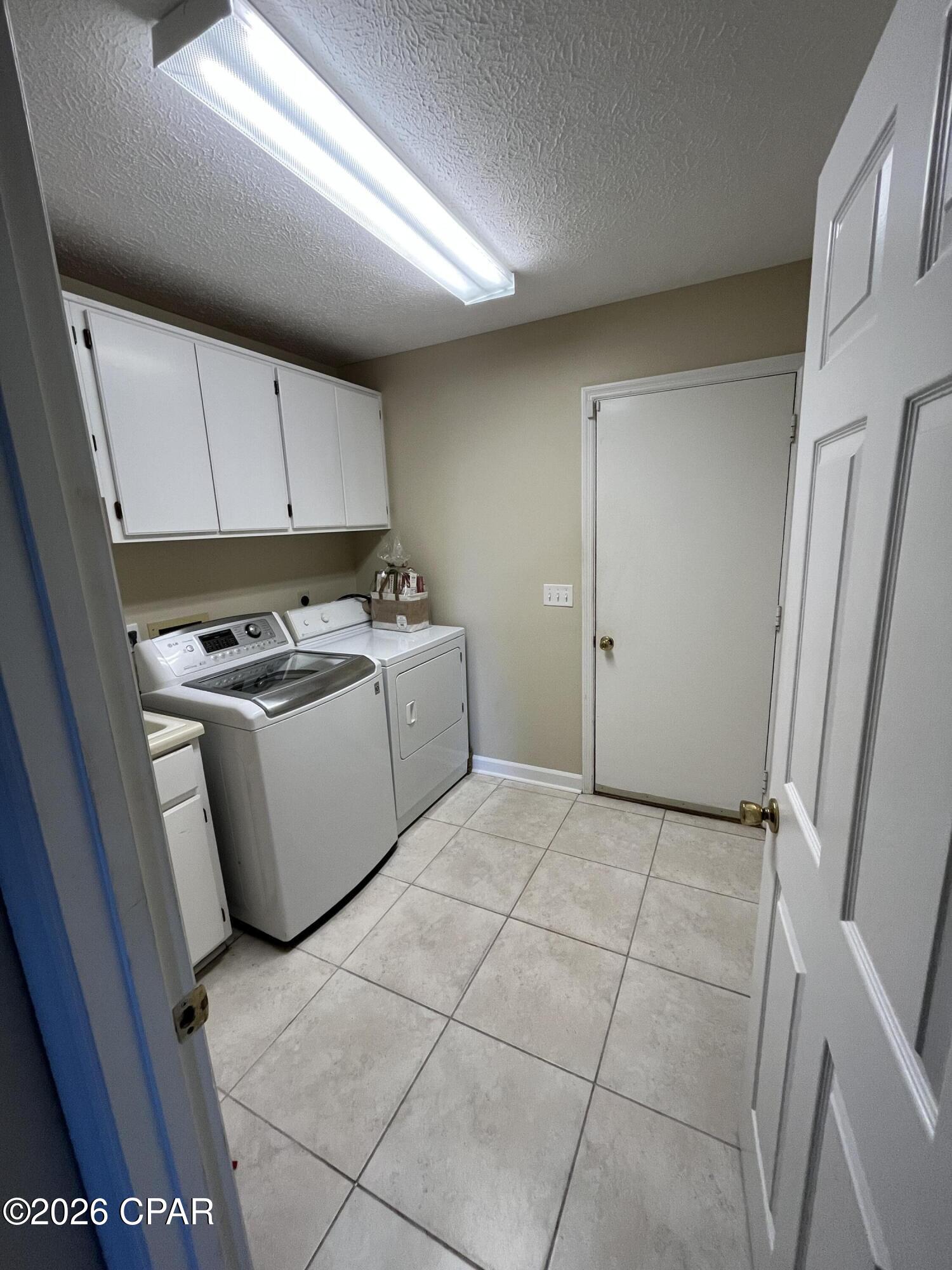 Image 25 For 3209 Country Club Drive