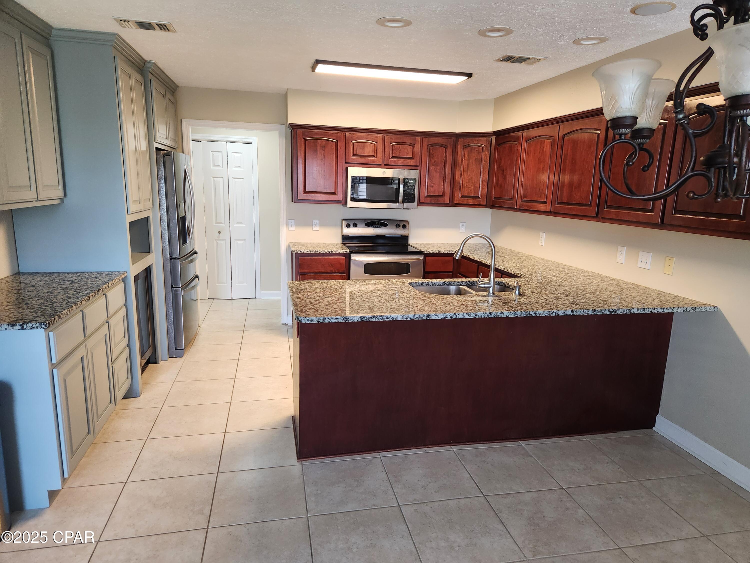 Image 6 For 3209 Country Club Drive