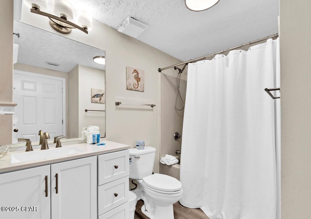 Image 23 For 10901 Front Beach Road 2003