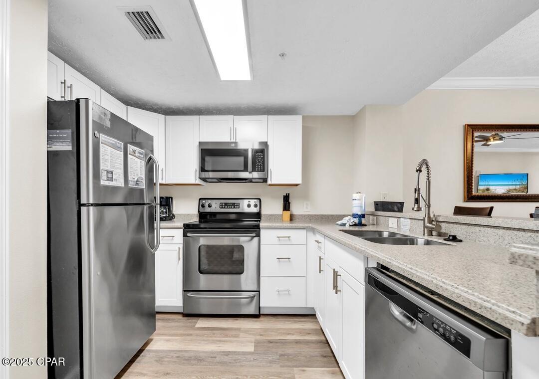 Image 9 For 10901 Front Beach Road 2003