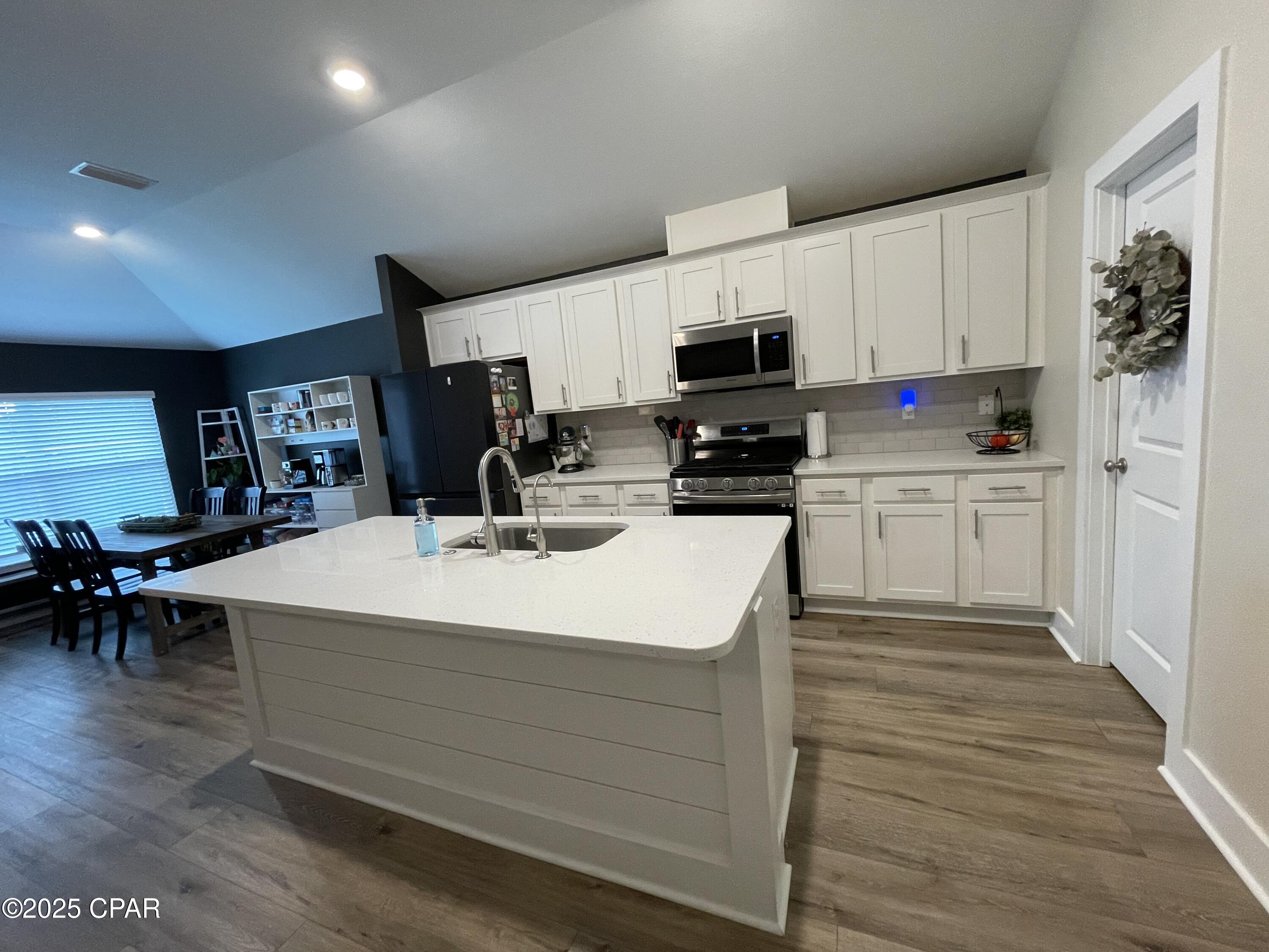 Image 4 For 226 Bayou Bend Lane