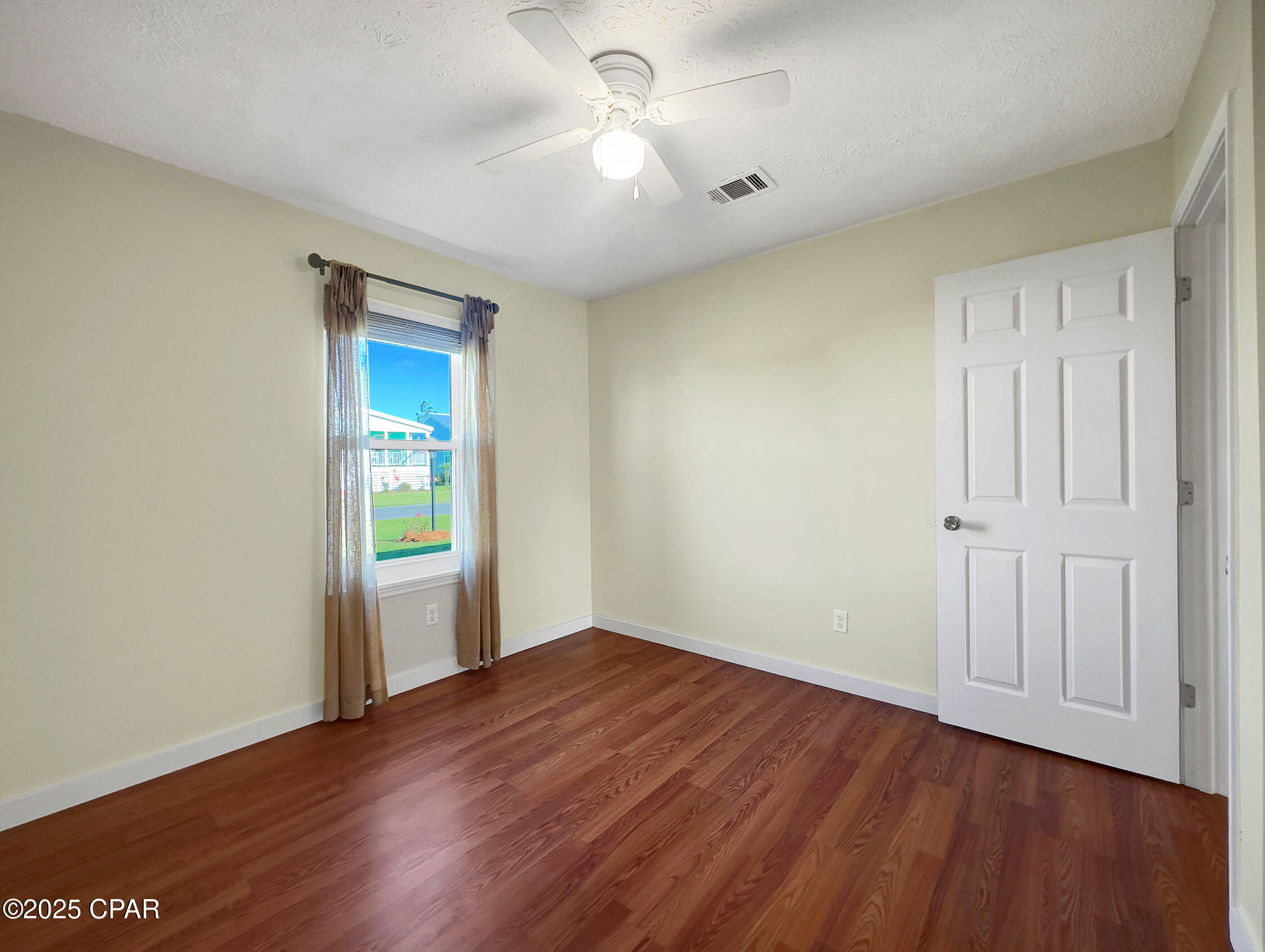 Listing photo id 22 for 309 Hatley Drive