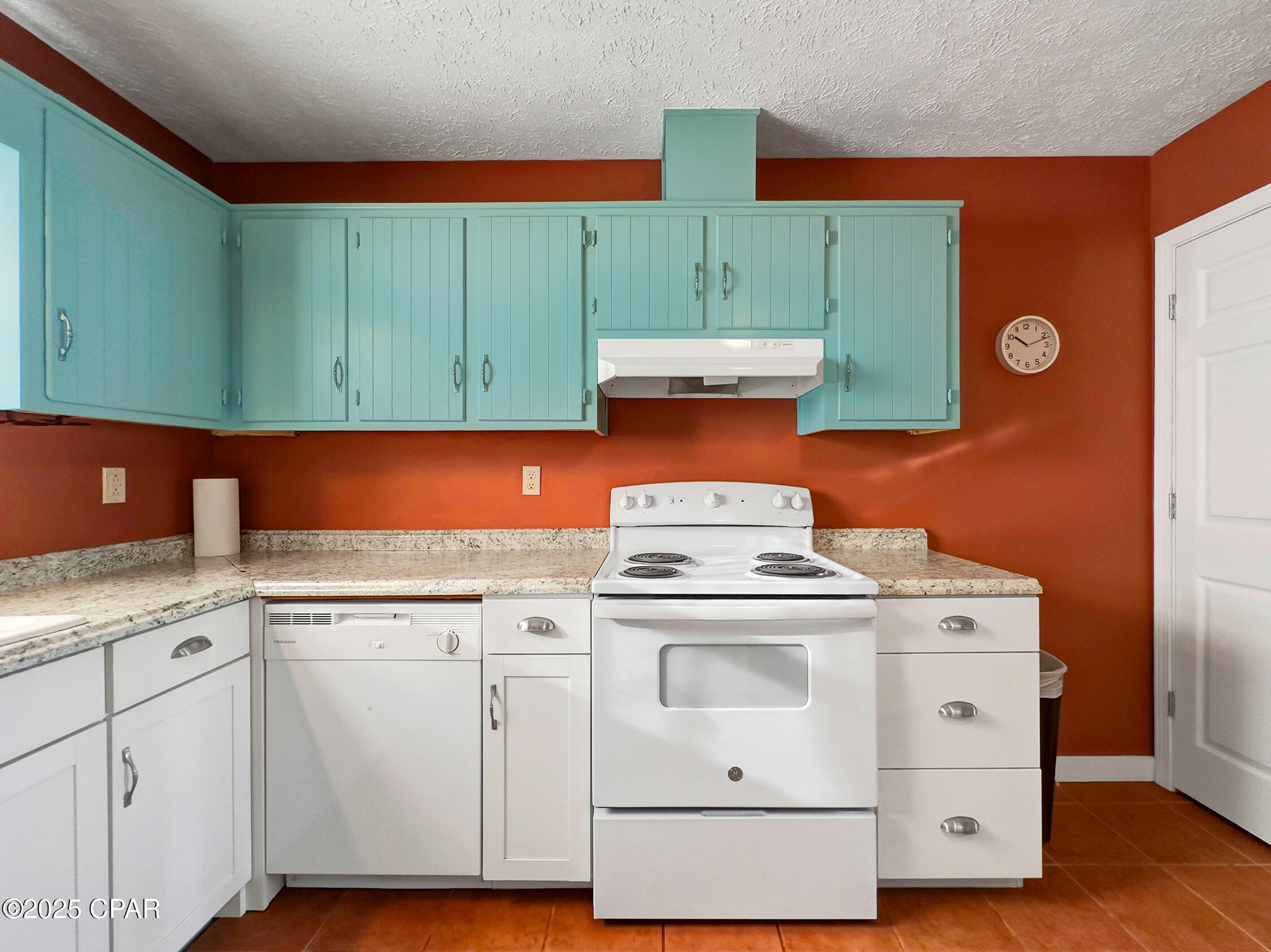 Listing photo id 5 for 309 Hatley Drive