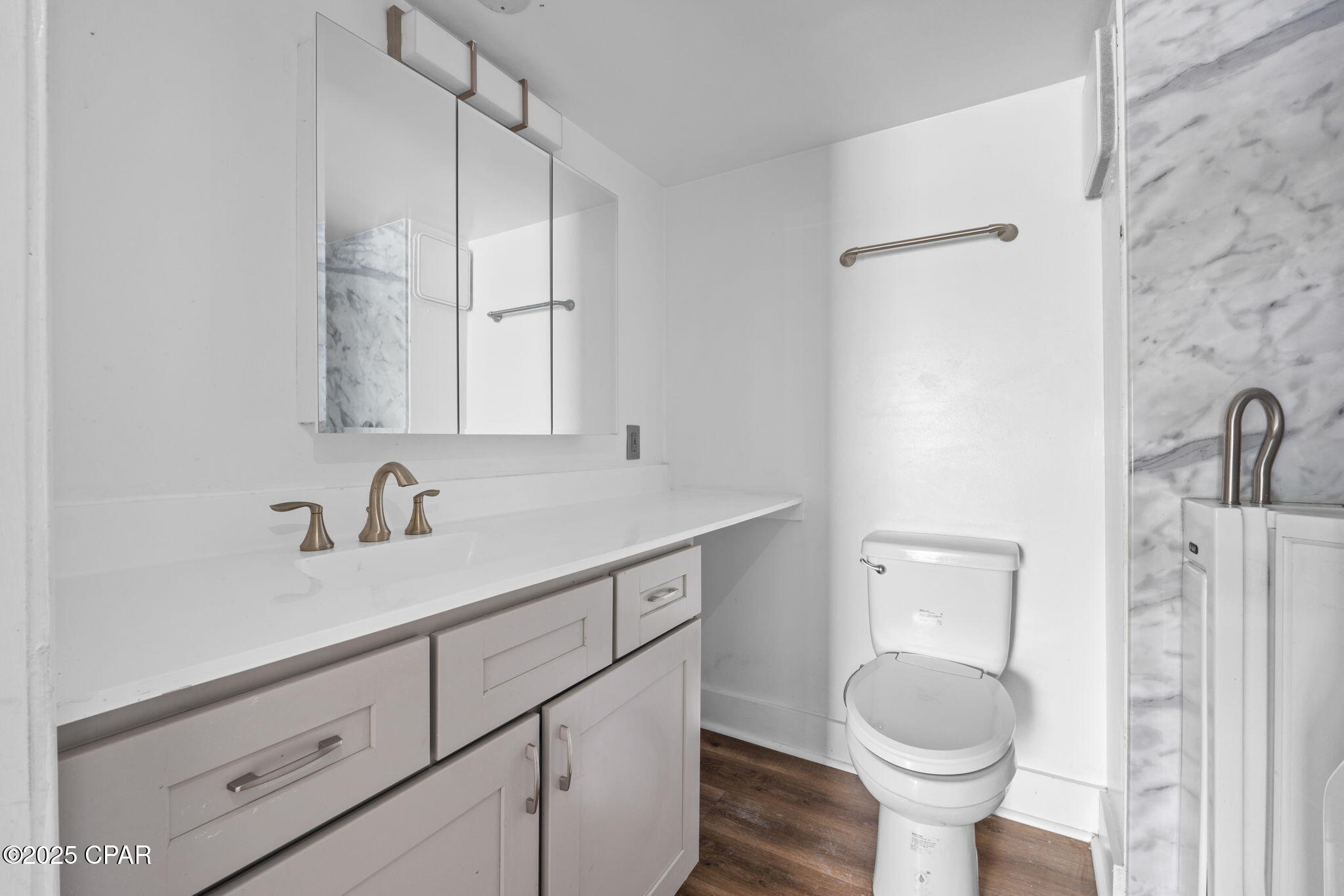 Image 17 For 100 Cherry Street 202