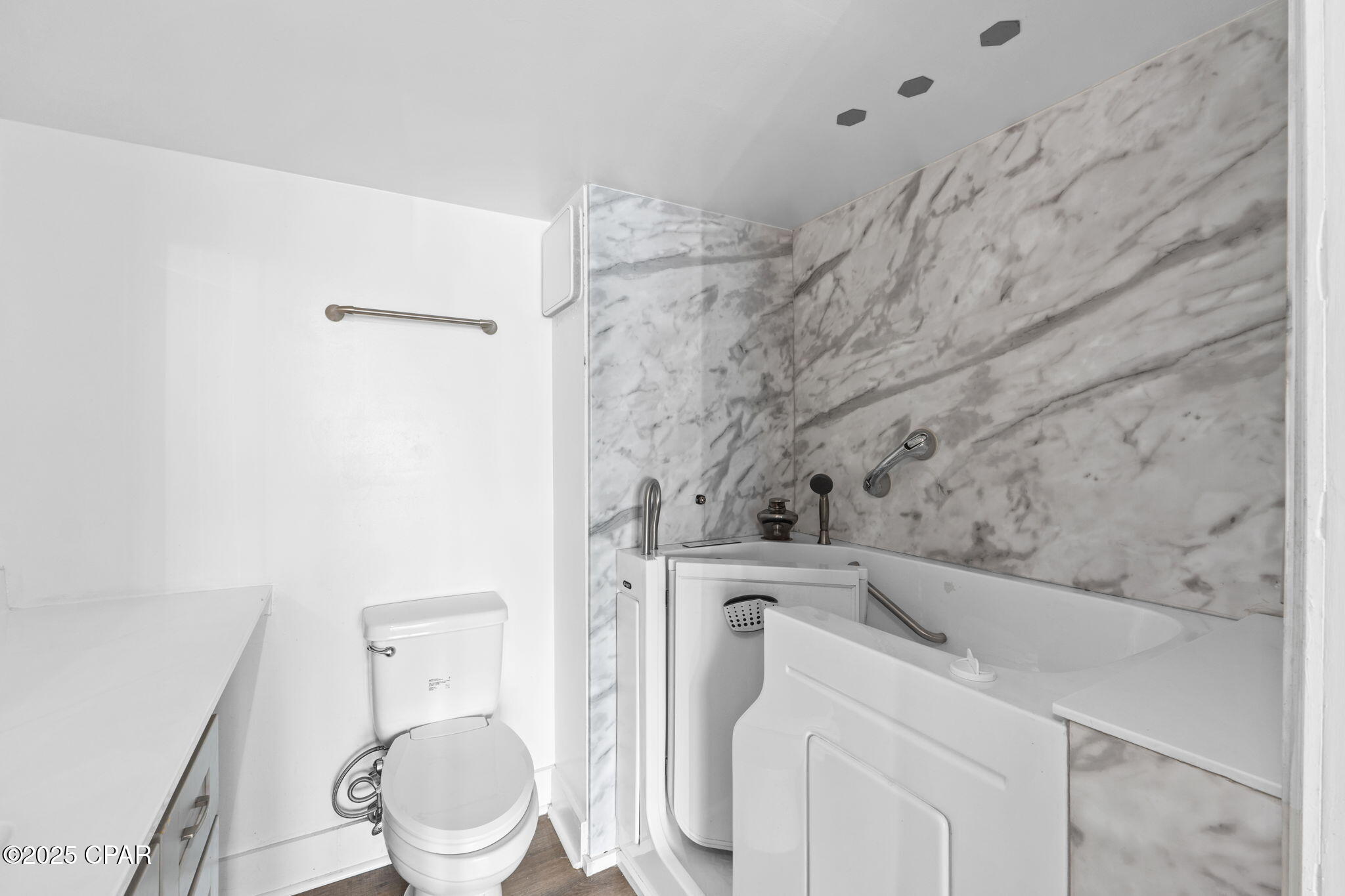 Image 18 For 100 Cherry Street 202