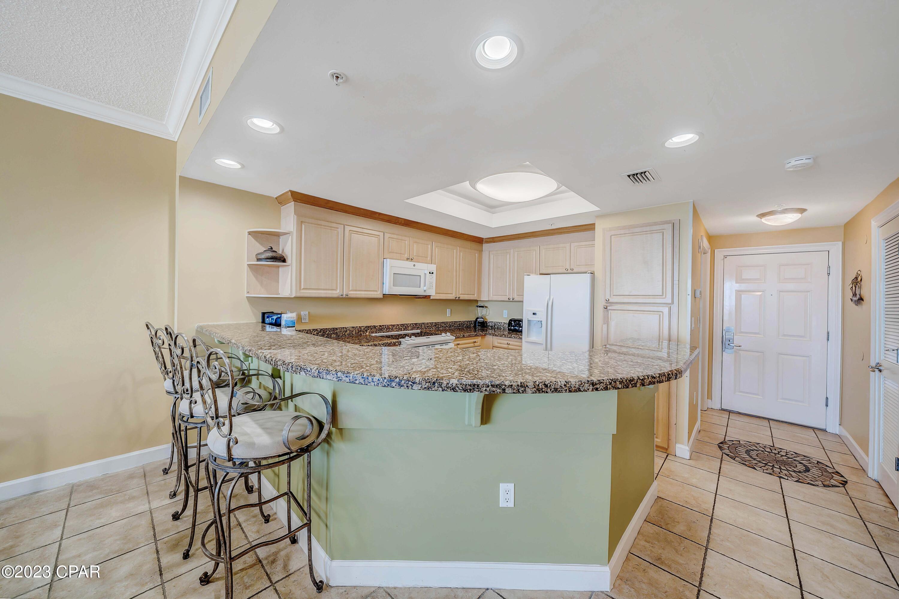 Image 18 For 9450 Thomas Drive 210b