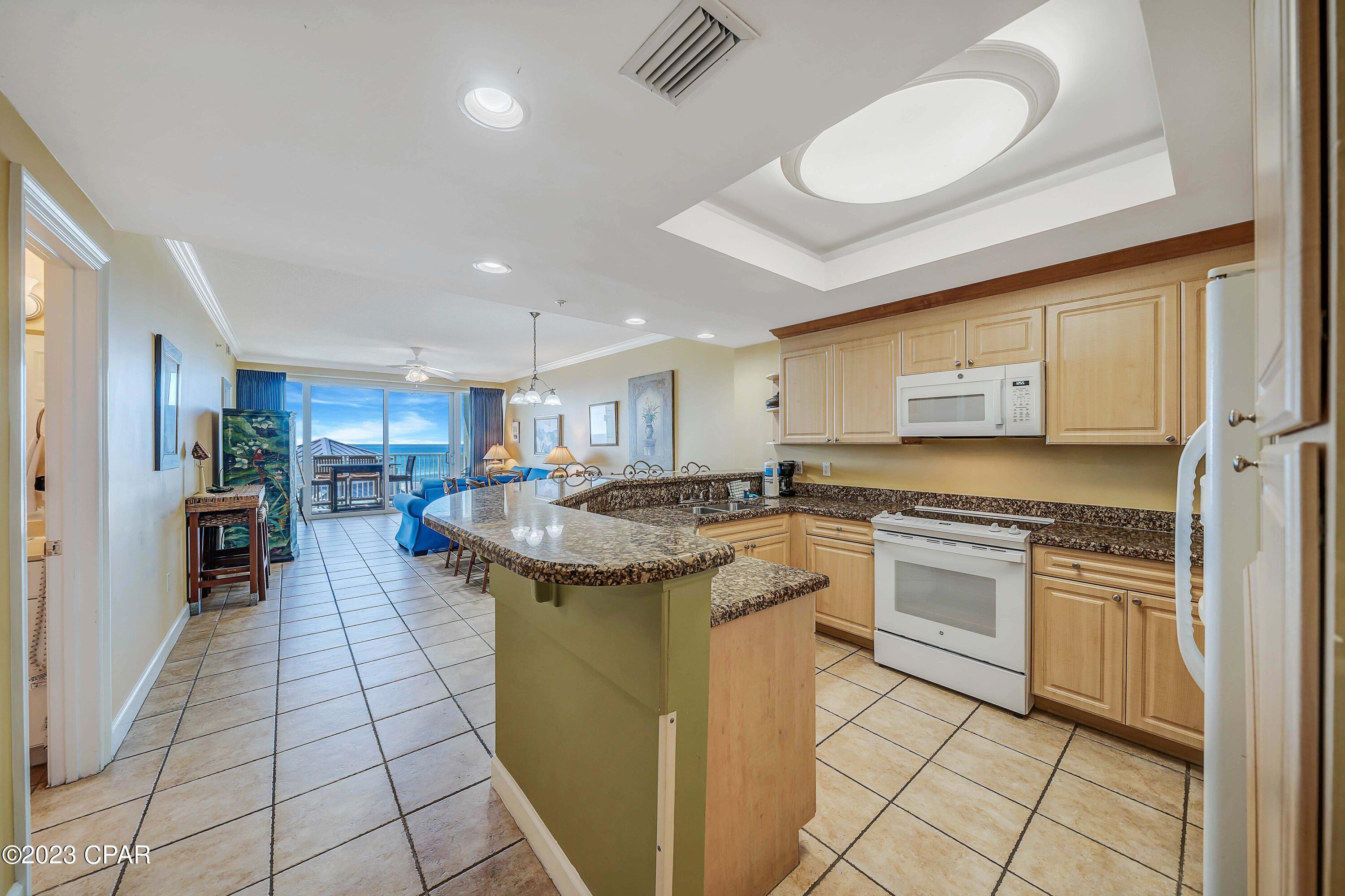 Image 19 For 9450 Thomas Drive 210b