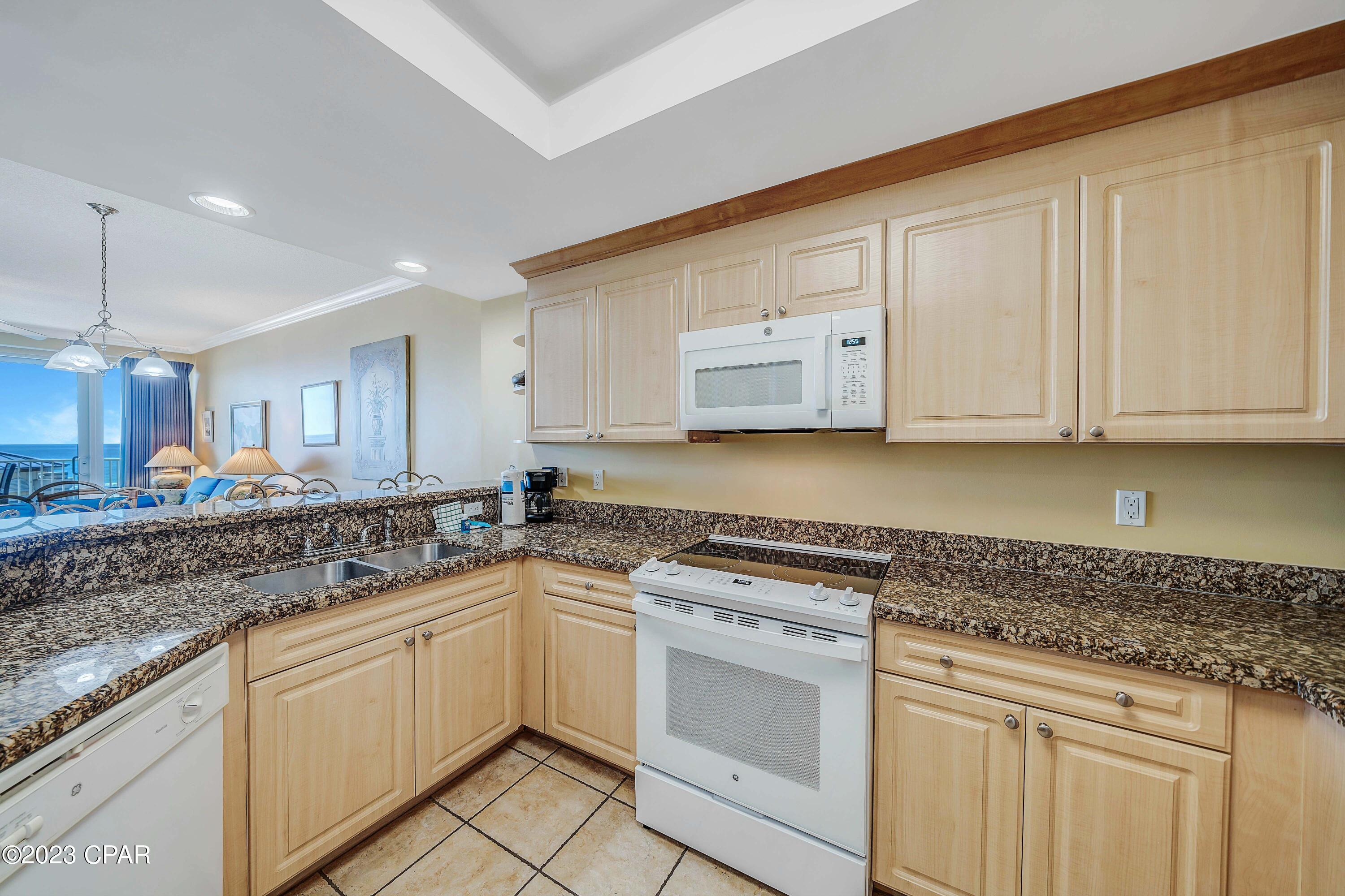 Image 20 For 9450 Thomas Drive 210b