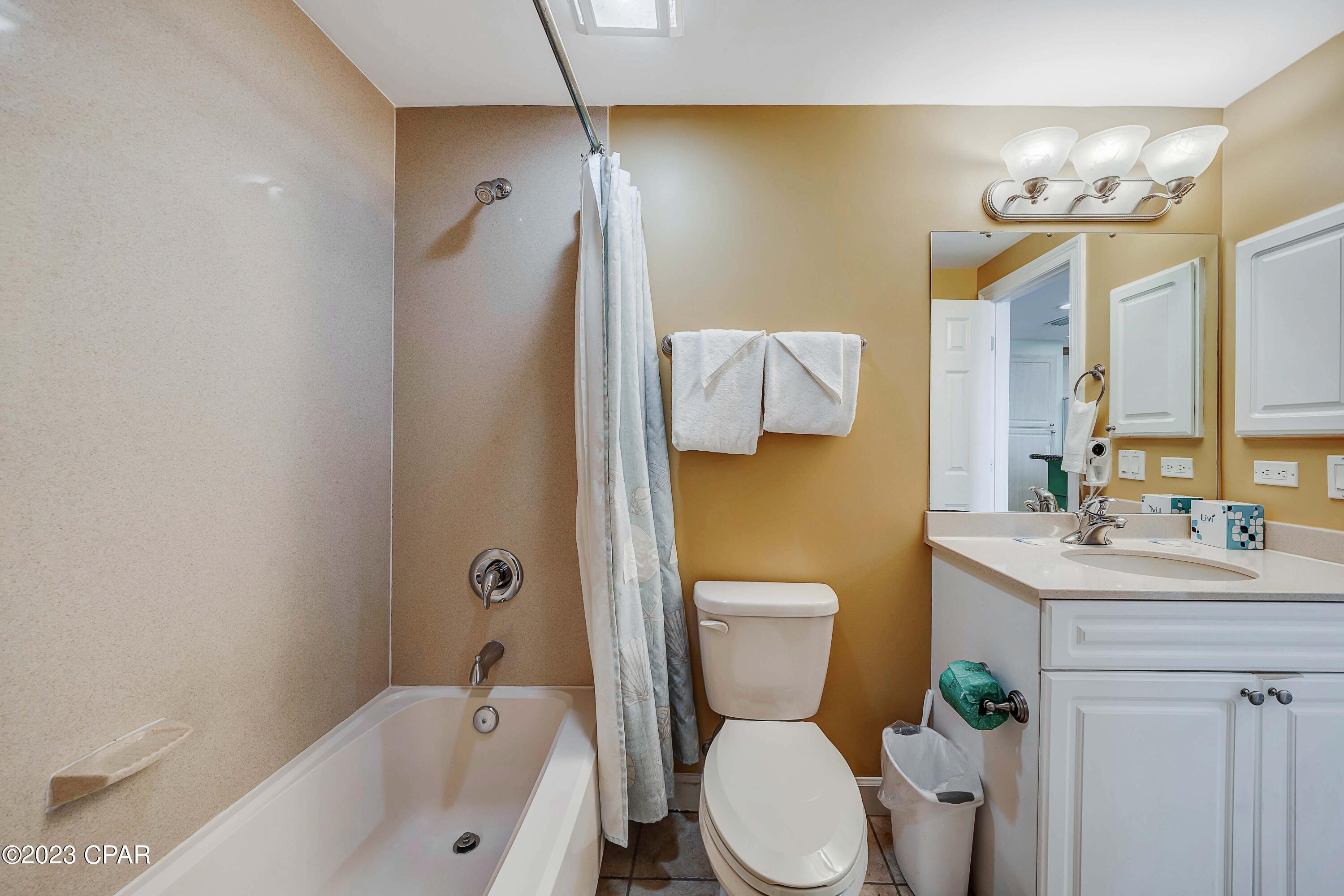 Image 32 For 9450 Thomas Drive 210b