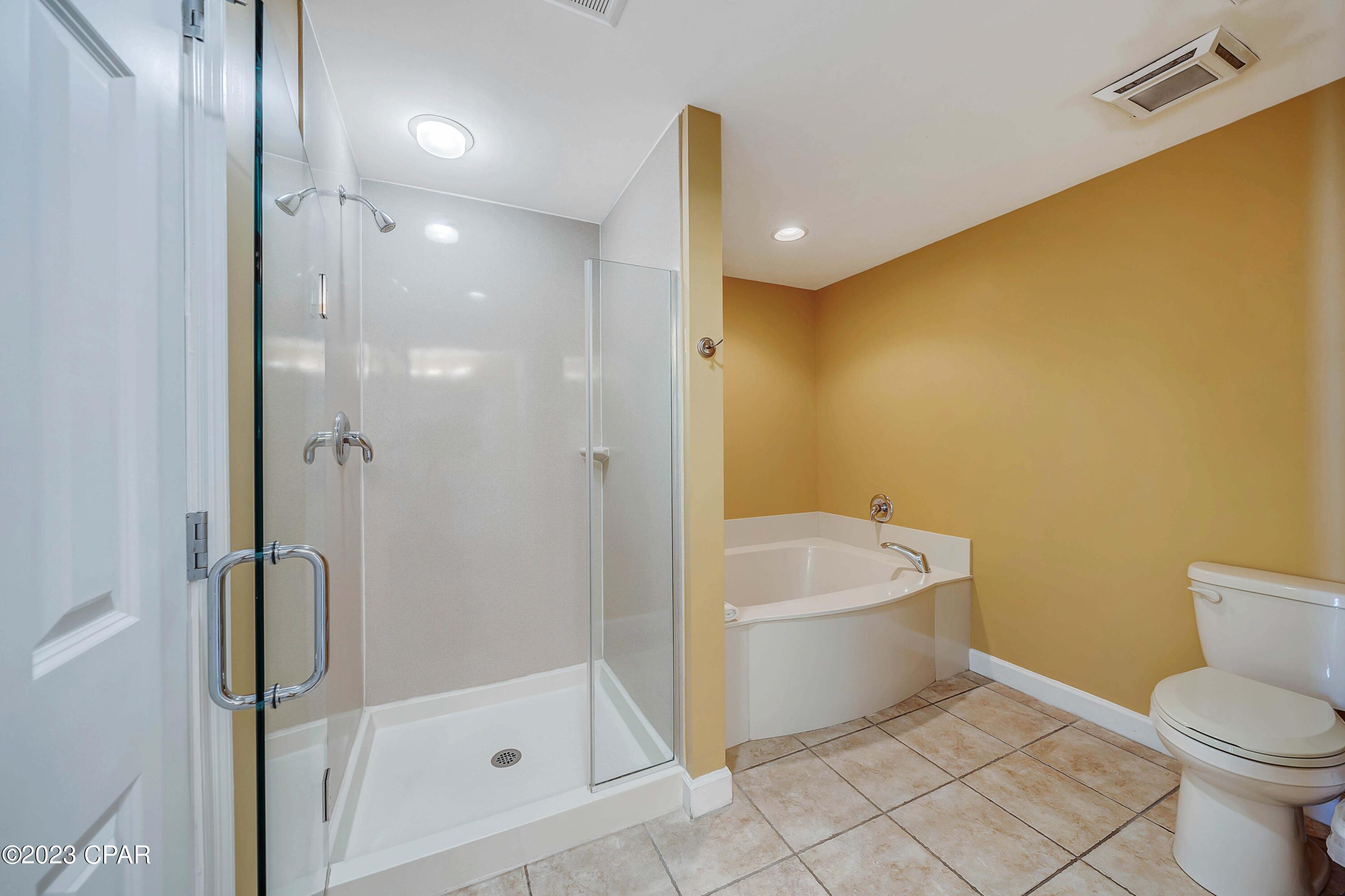 Image 39 For 9450 Thomas Drive 210b