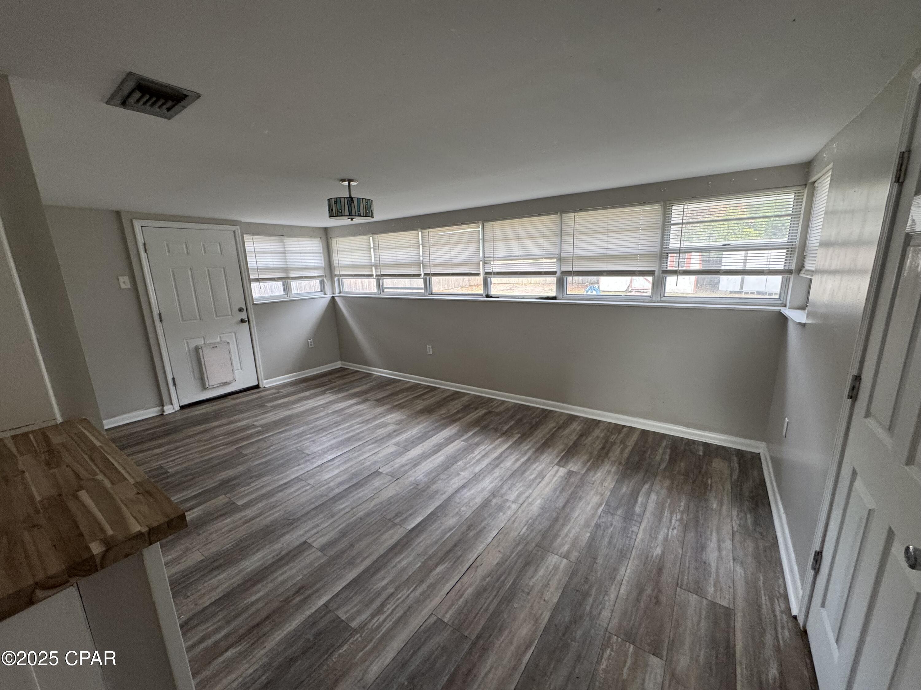 Image 12 For 1912 Chestnut Avenue