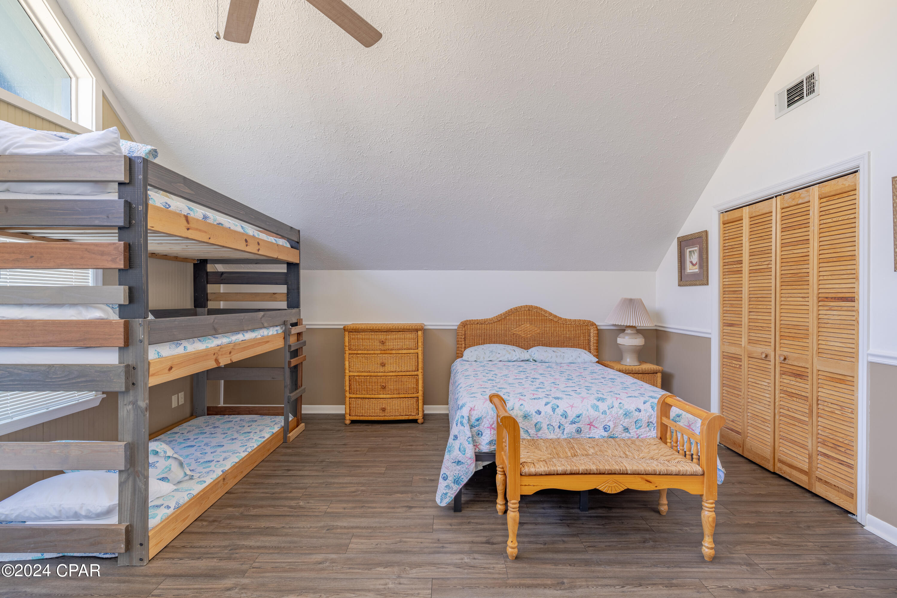 Image 18 For 4015 Holiday Drive