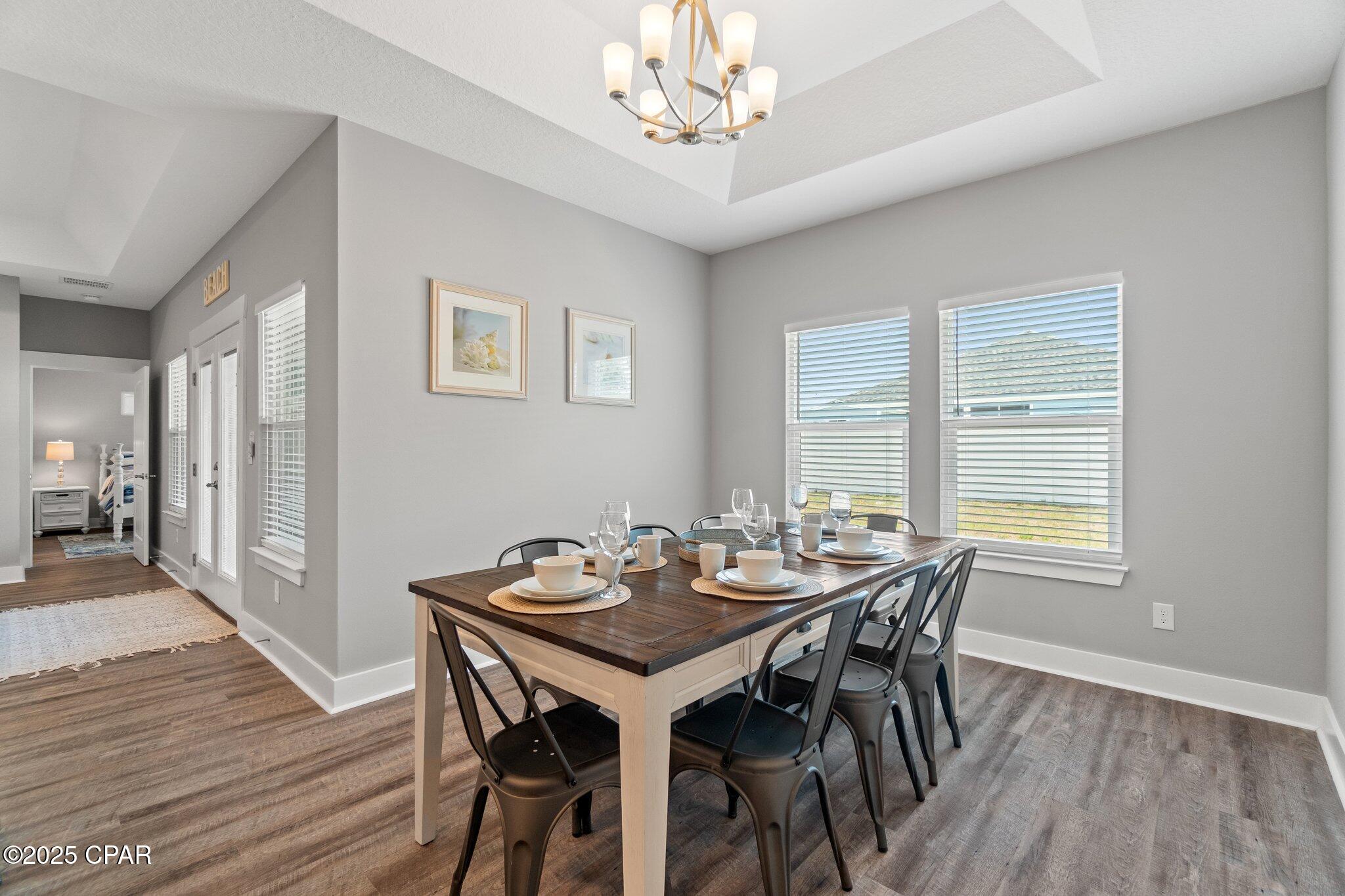 Image 26 For 529 Christmas Tree Lane