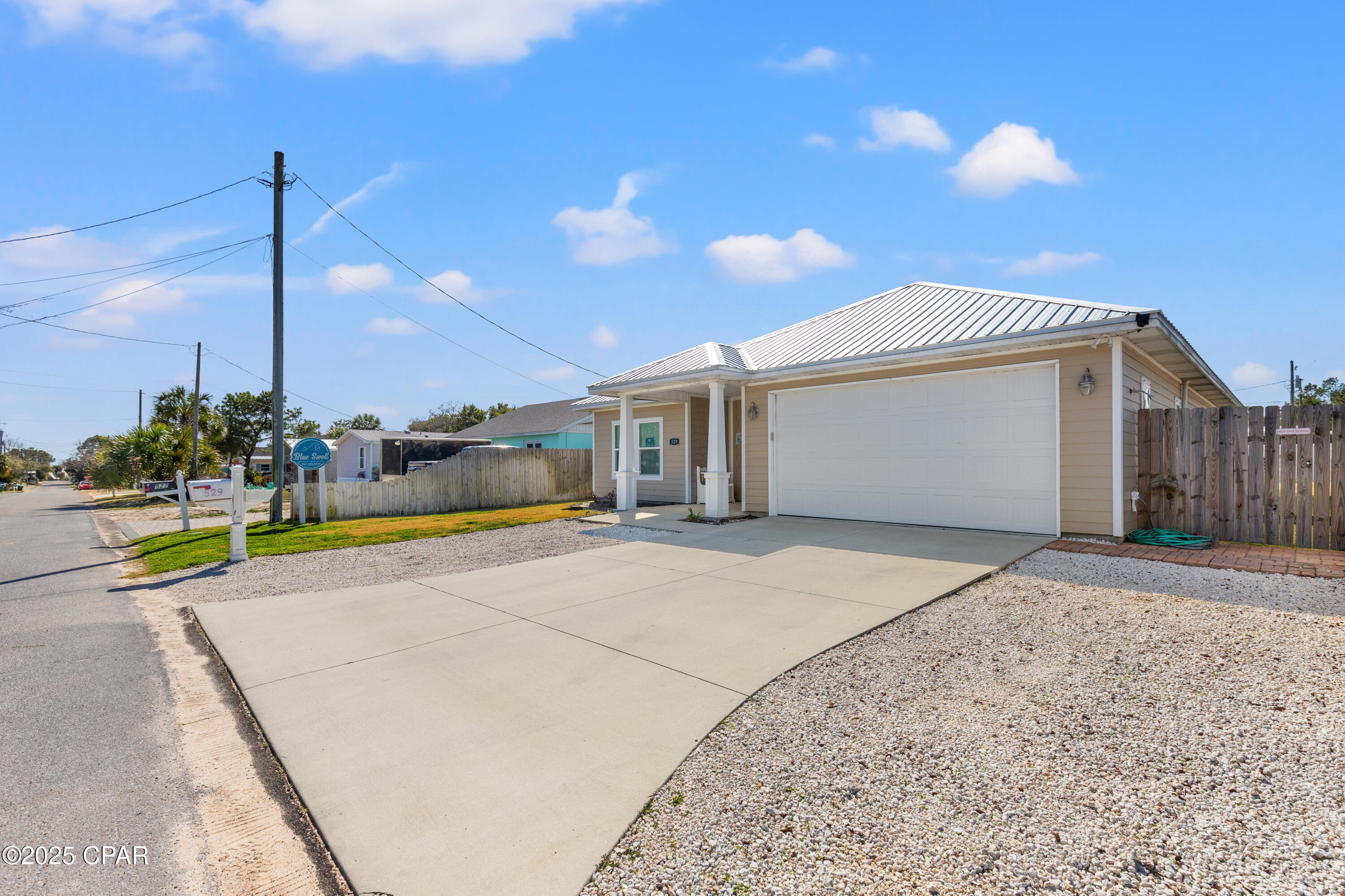 Image 67 For 529 Christmas Tree Lane