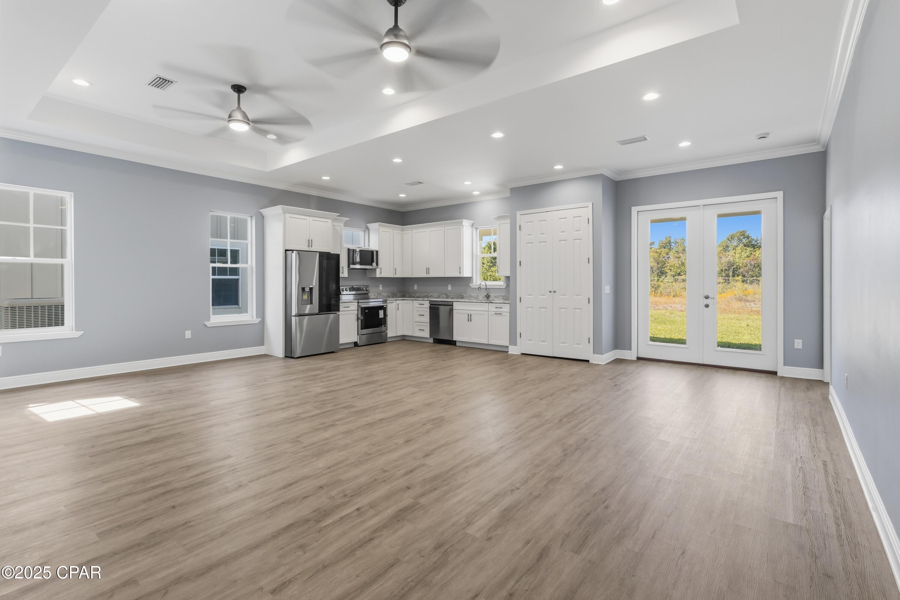 Image 5 For 2445 Mercedes Avenue