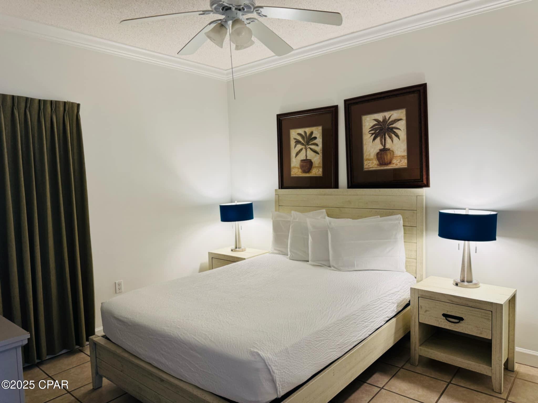 Listing photo id 11 for 9450 Thomas Drive 1805d