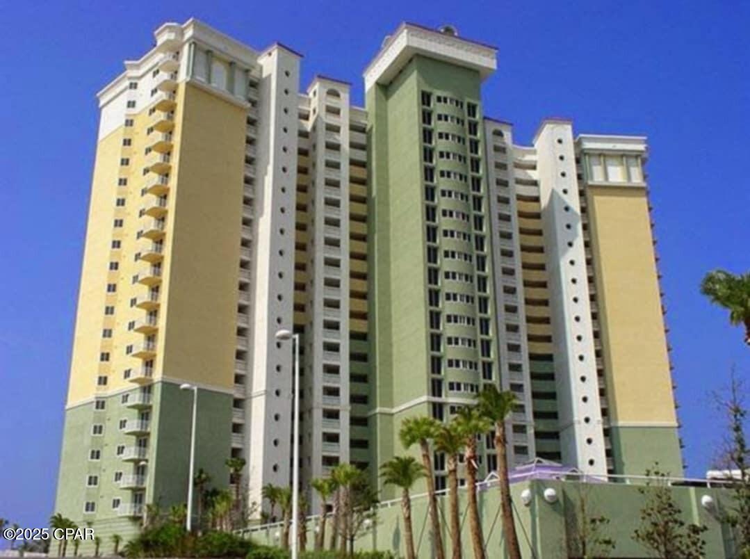 Listing photo id 18 for 9450 Thomas Drive 1805d