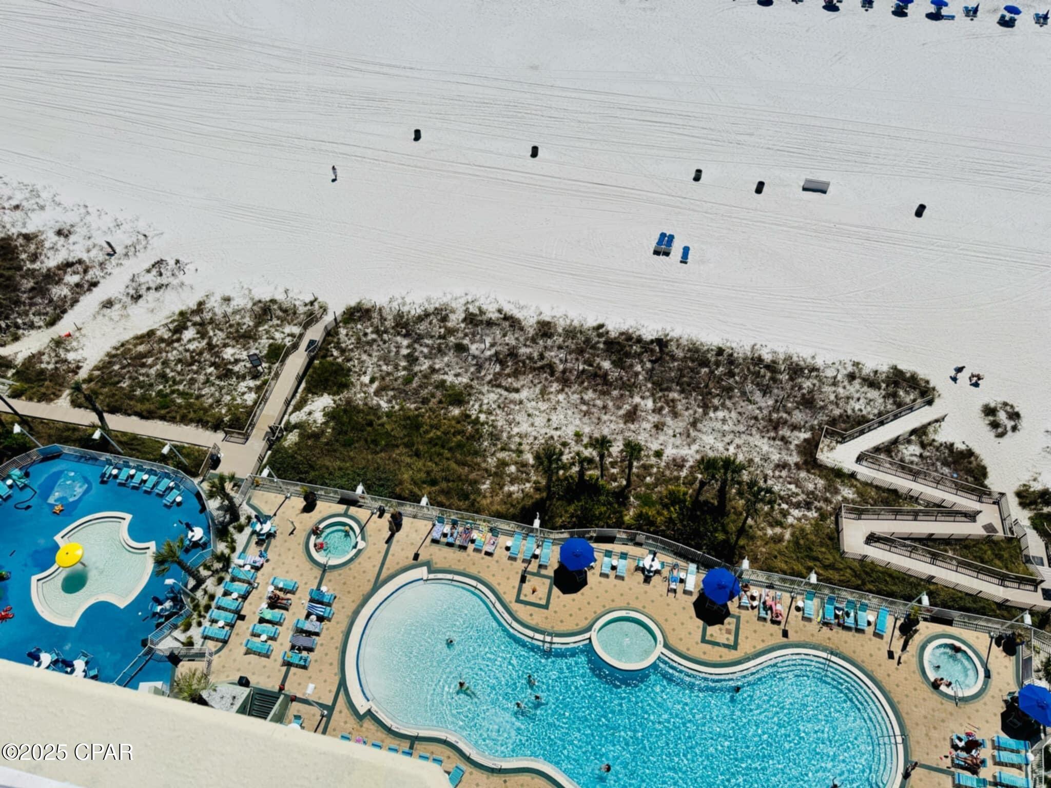 Listing photo id 21 for 9450 Thomas Drive 1805d