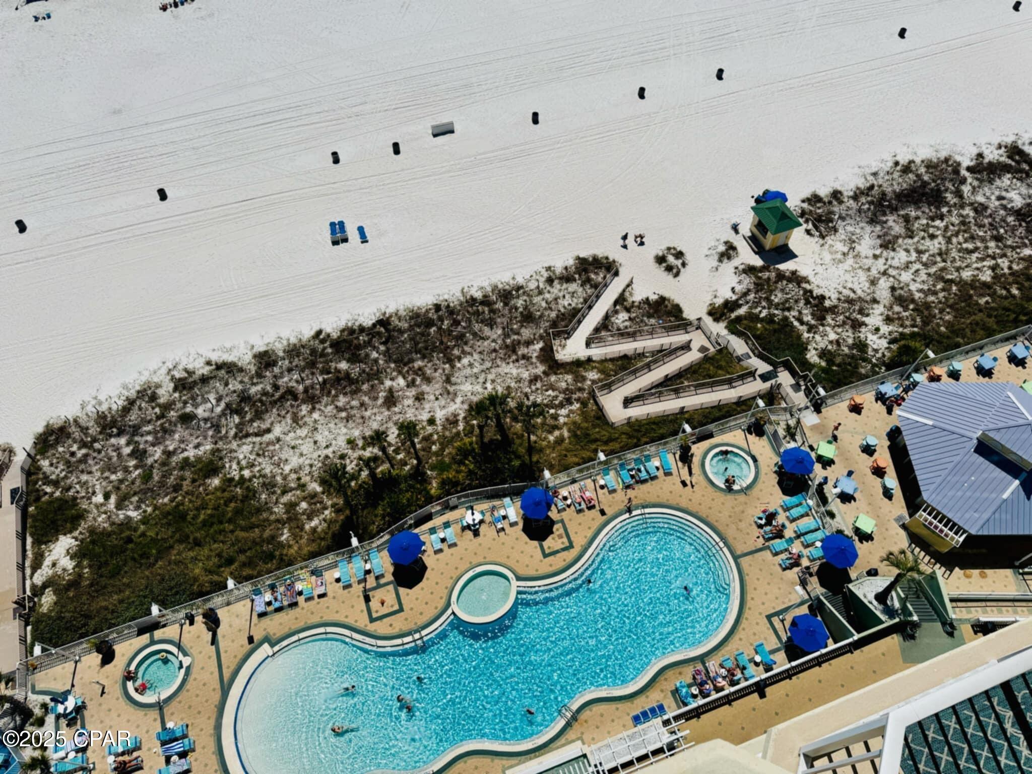 Listing photo id 23 for 9450 Thomas Drive 1805d