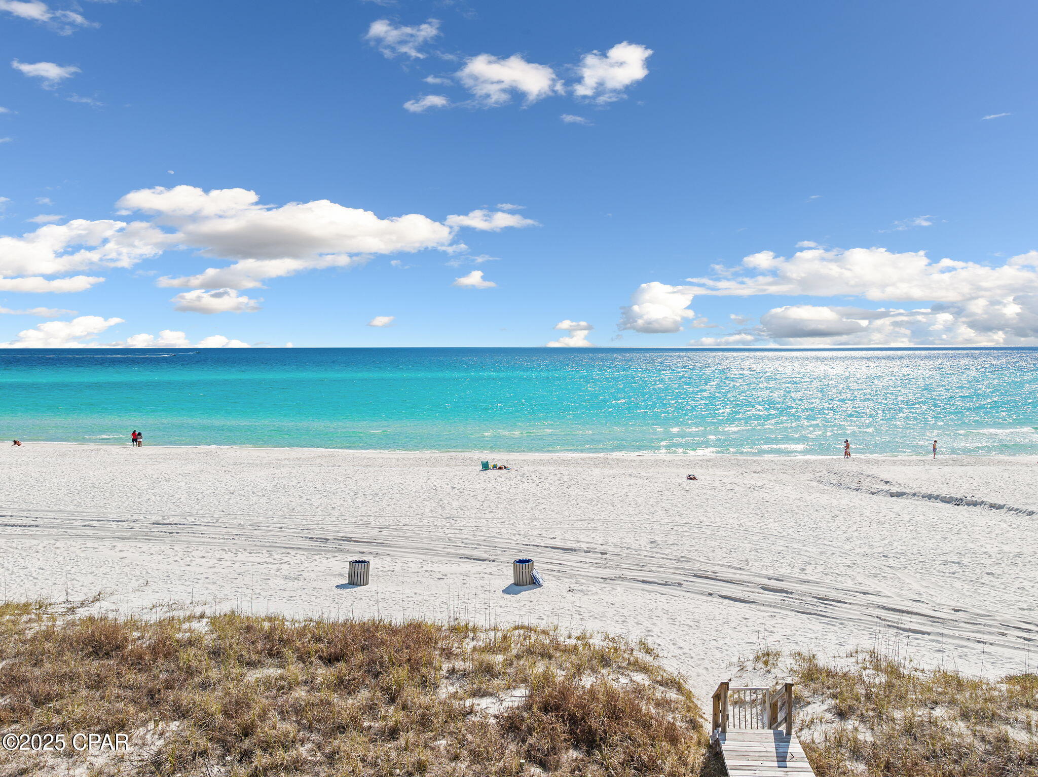 Listing photo id 13 for 20405 Front Beach Road Road