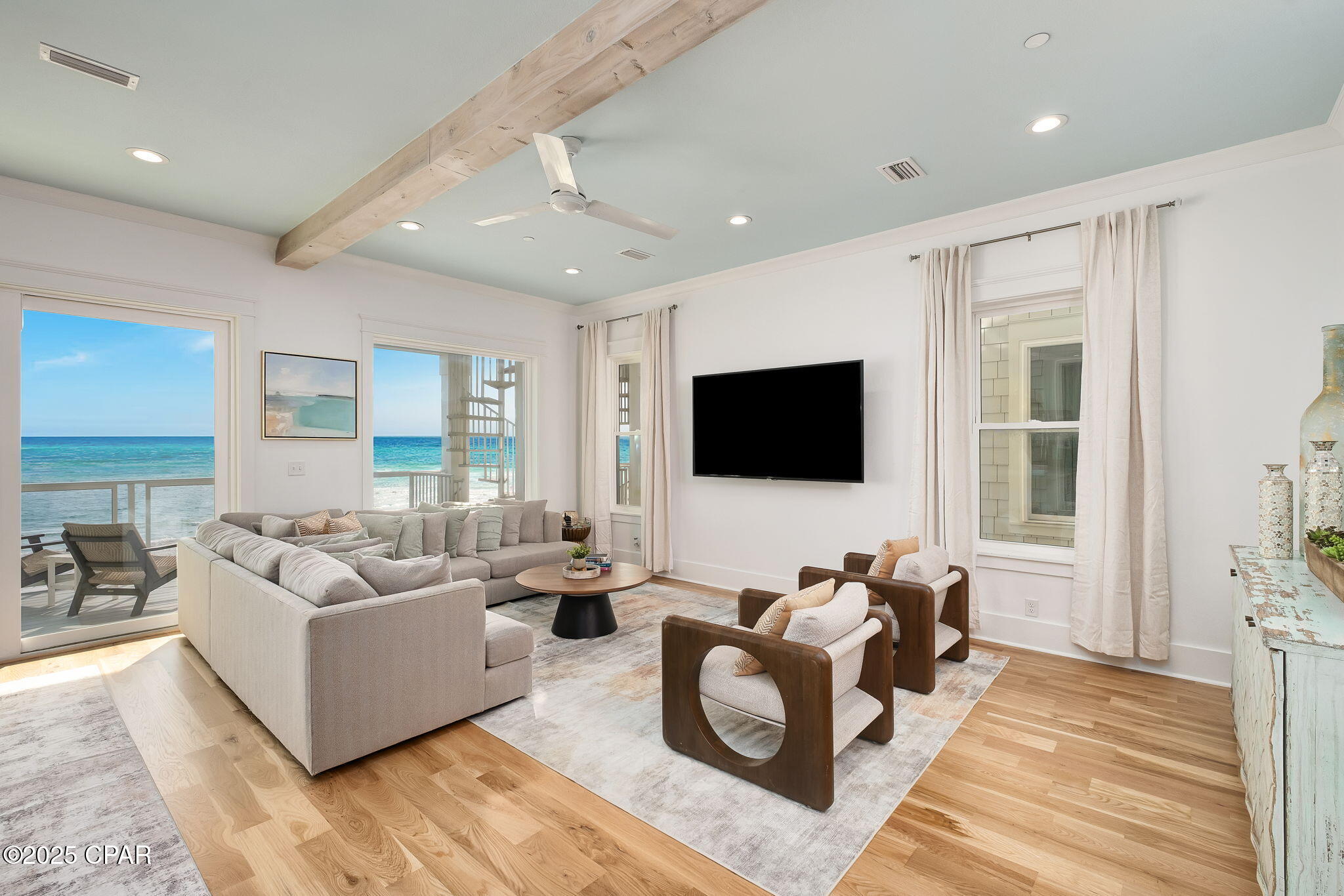 Listing photo id 3 for 20405 Front Beach Road Road