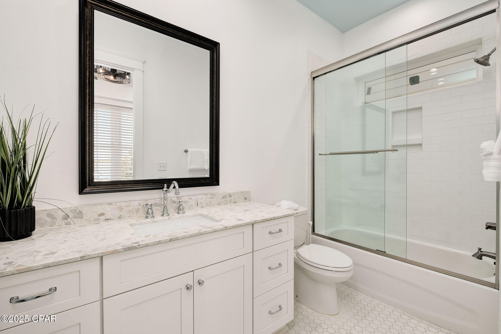 Listing photo id 49 for 20405 Front Beach Road Road