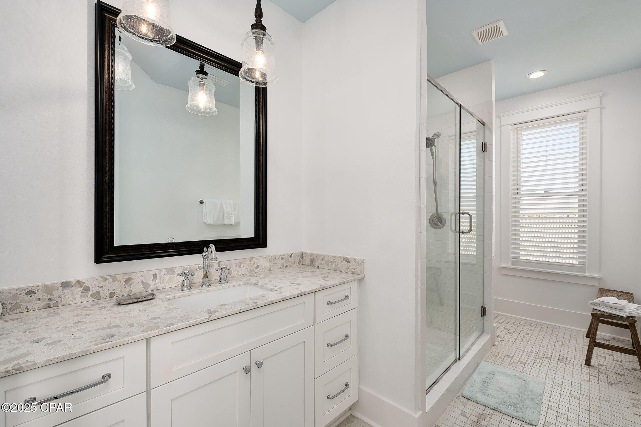 Listing photo id 59 for 20405 Front Beach Road Road