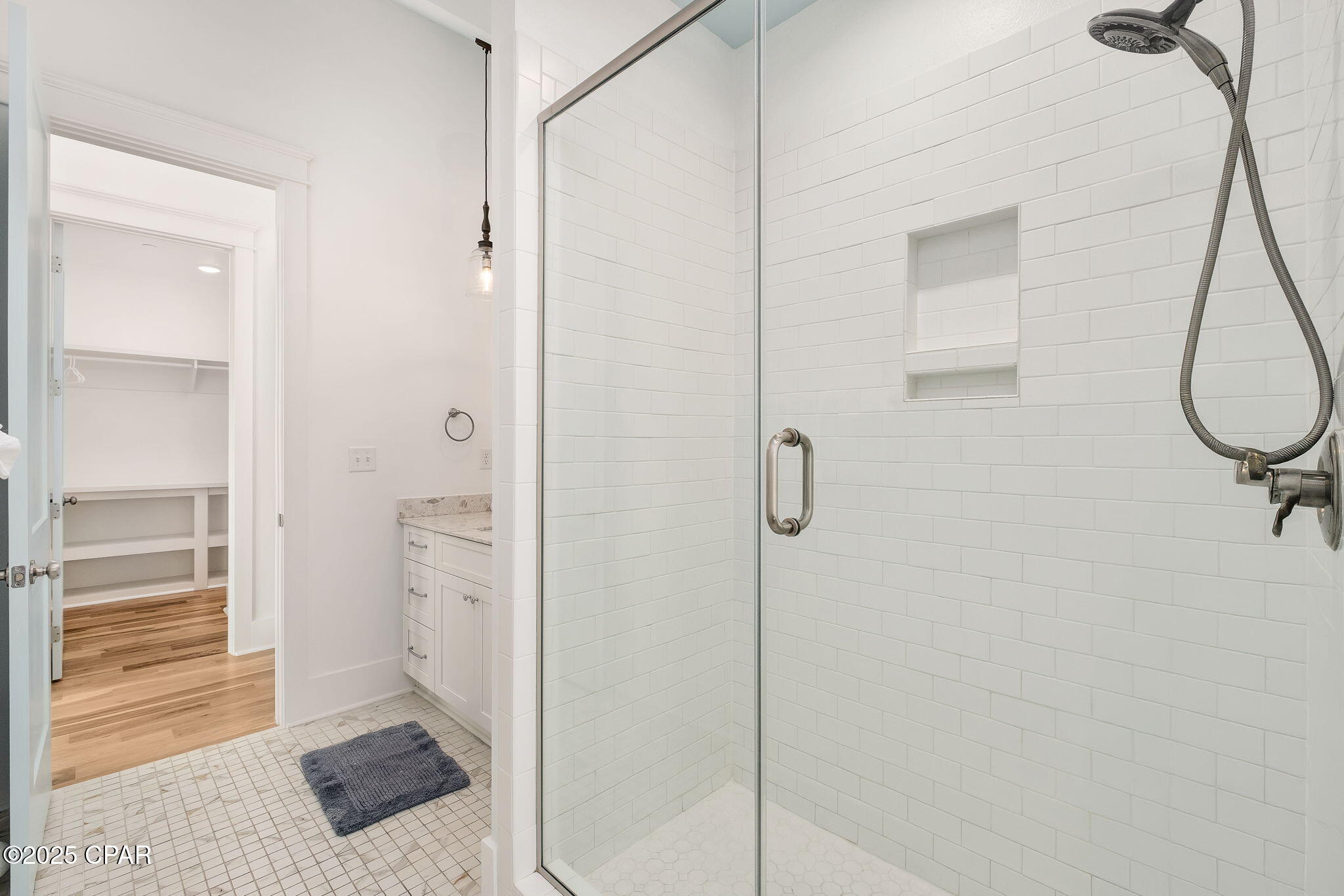 Listing photo id 60 for 20405 Front Beach Road Road