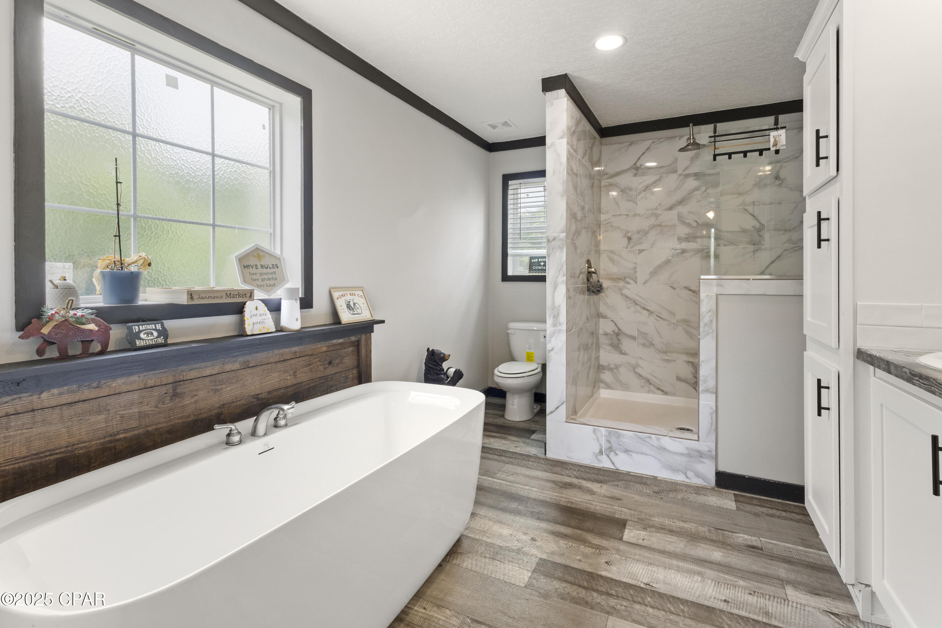 Image 14 For 327 Berthe Avenue