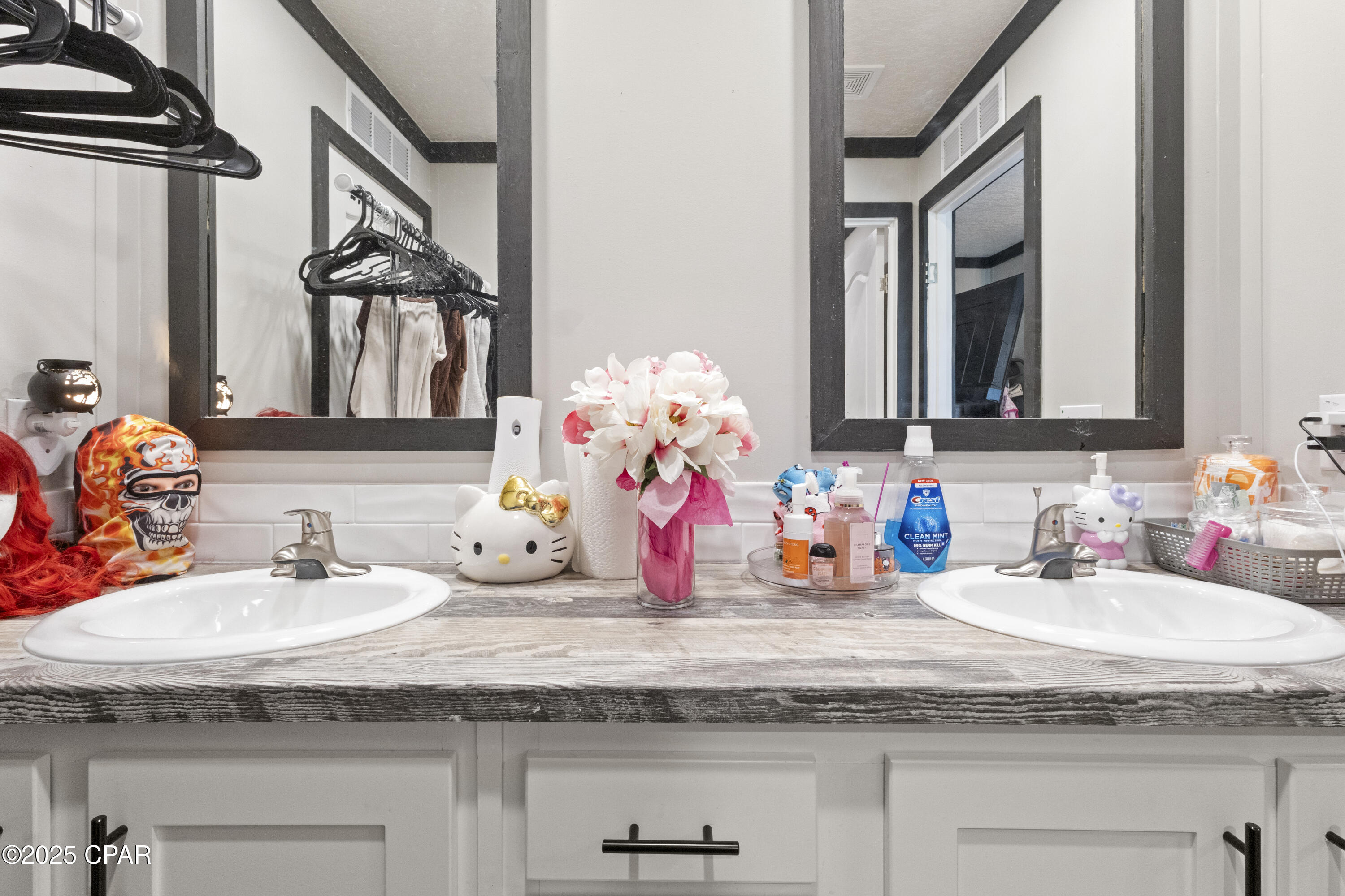 Image 21 For 327 Berthe Avenue