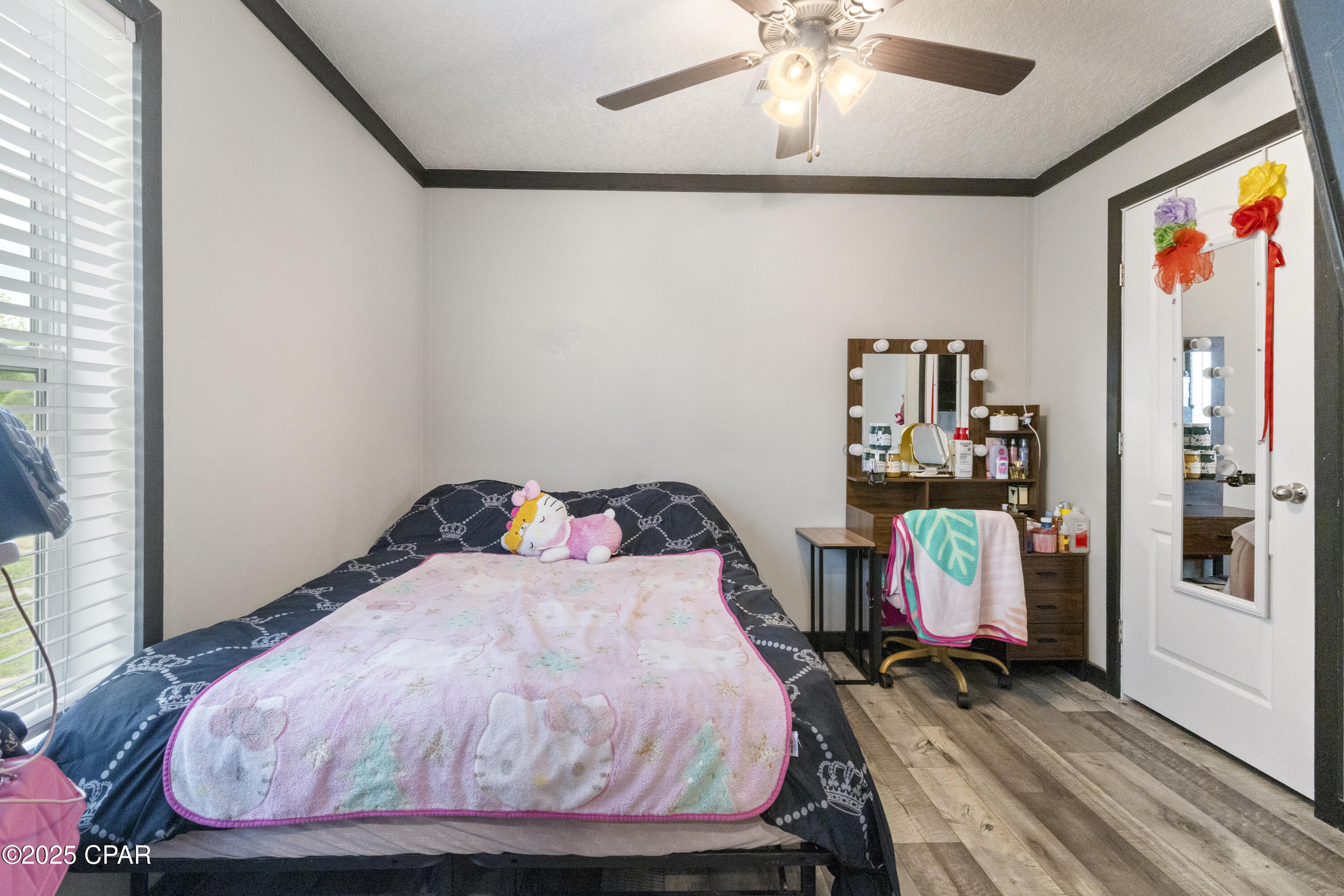 Image 23 For 327 Berthe Avenue