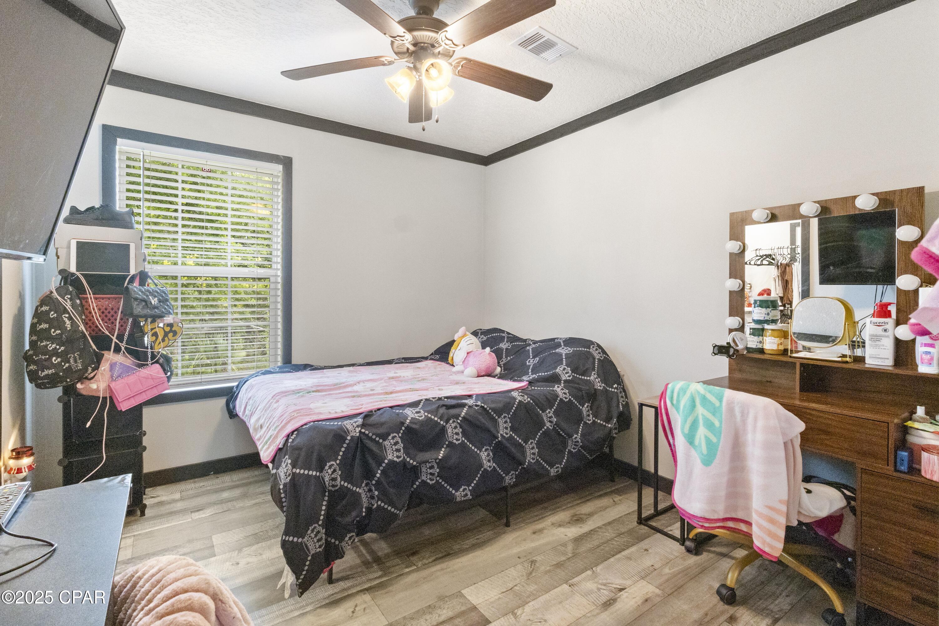 Image 24 For 327 Berthe Avenue