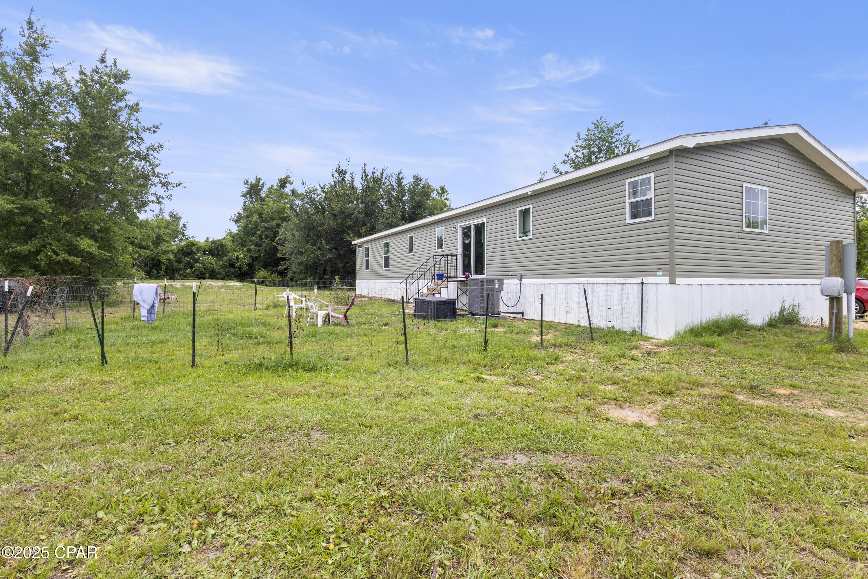 Image 4 For 327 Berthe Avenue