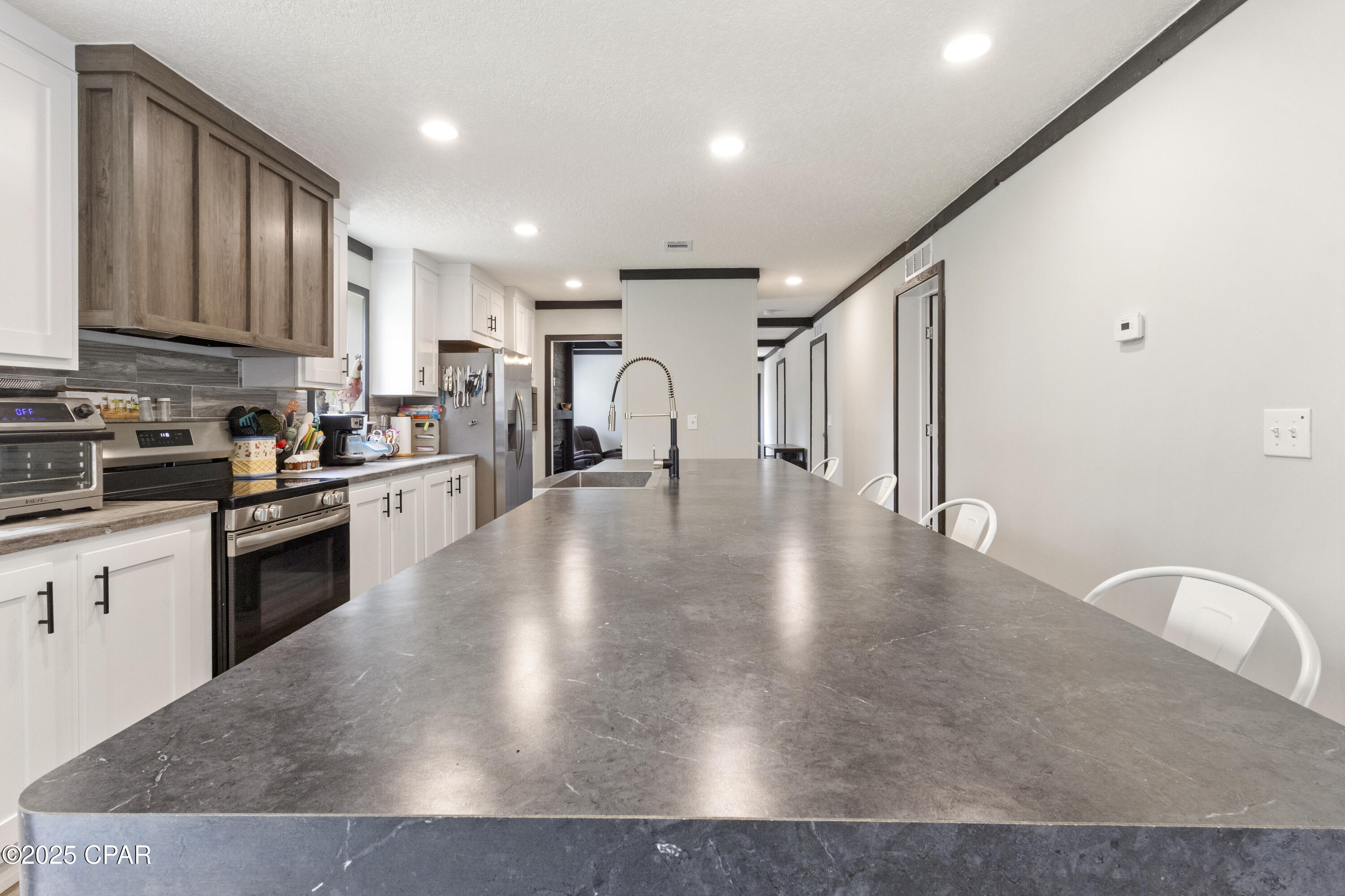 Image 9 For 327 Berthe Avenue