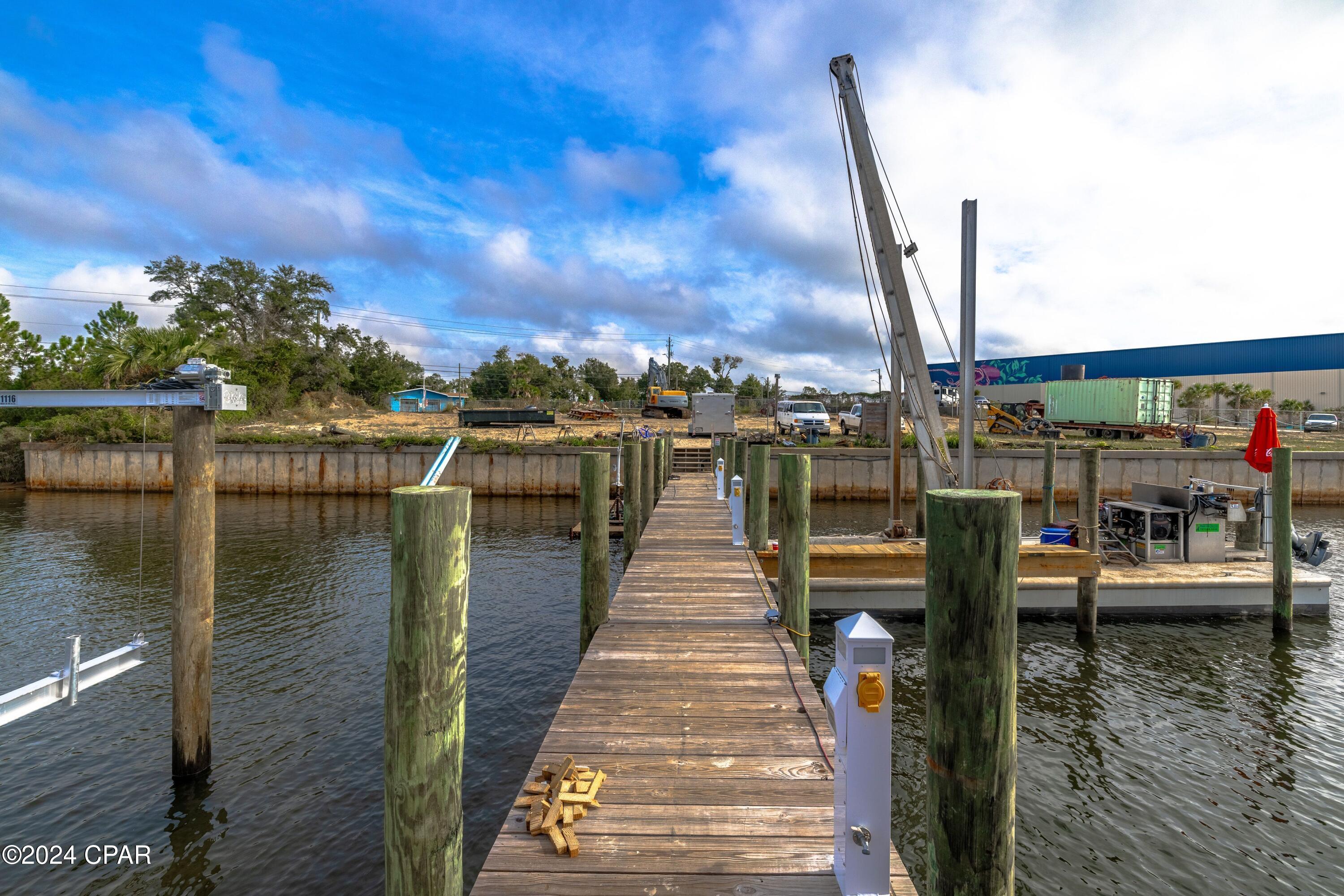 Image 11 For 1524 5th, Business 98 Street