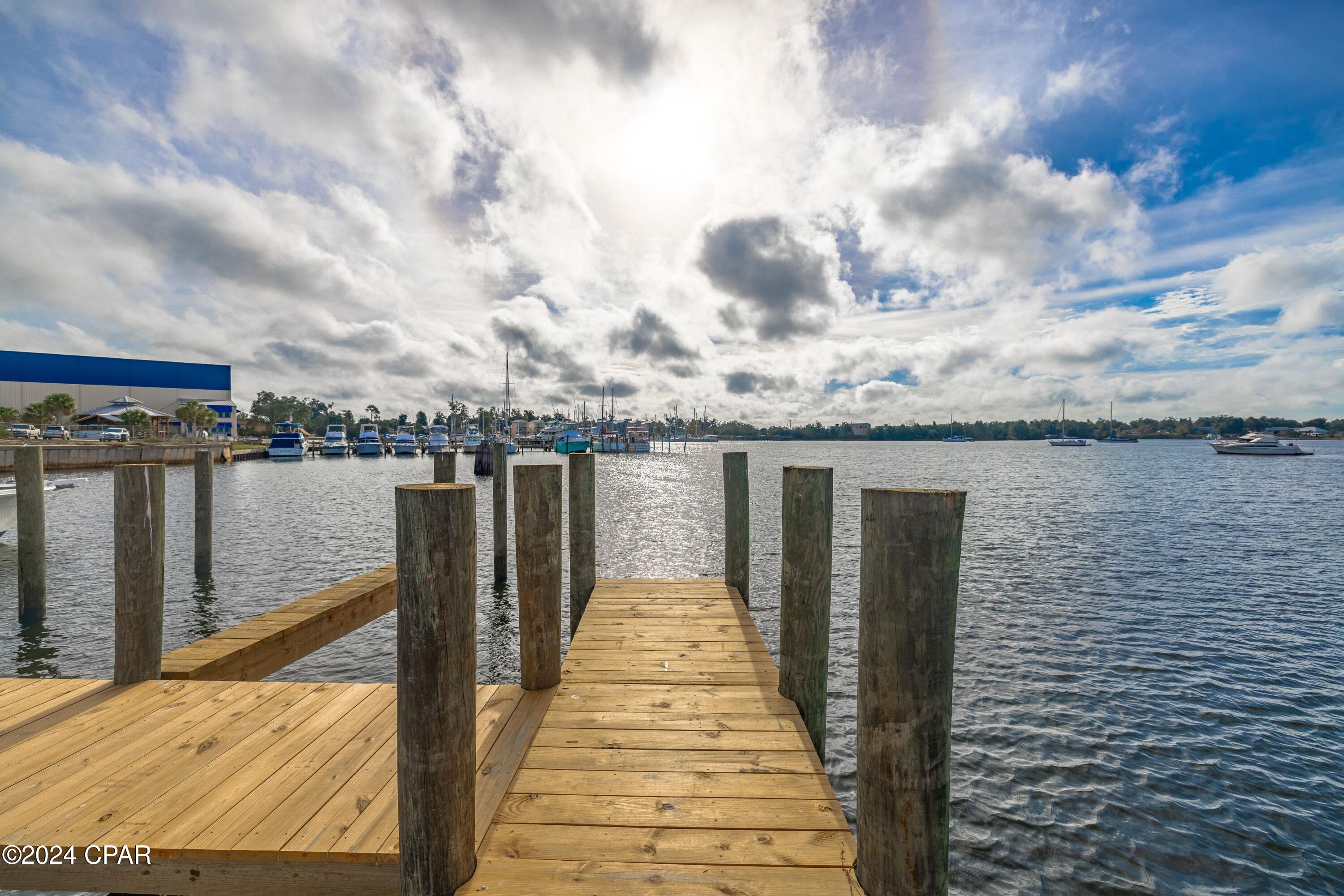 Image 4 For 1524 5th, Business 98 Street