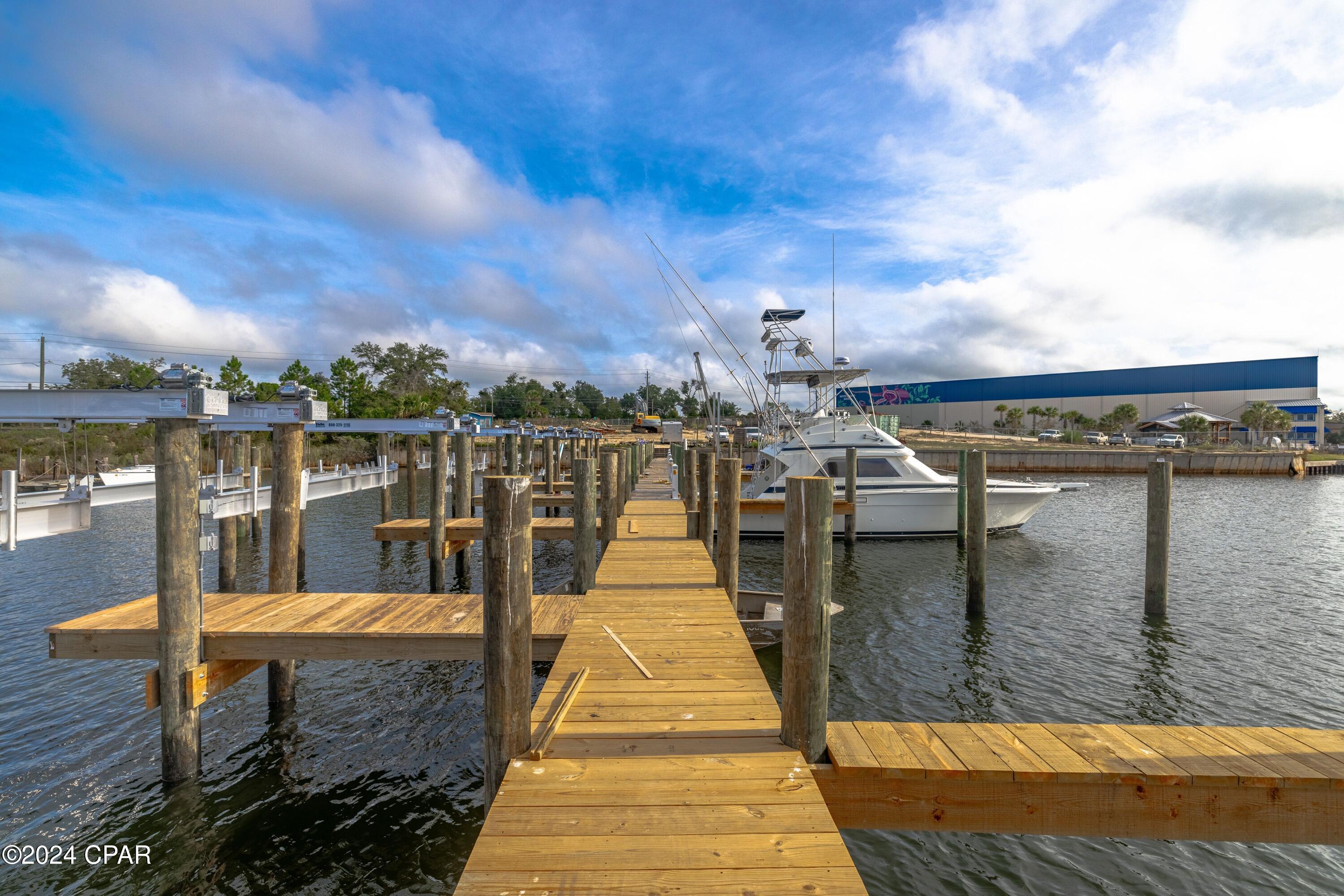 Image 5 For 1524 5th, Business 98 Street