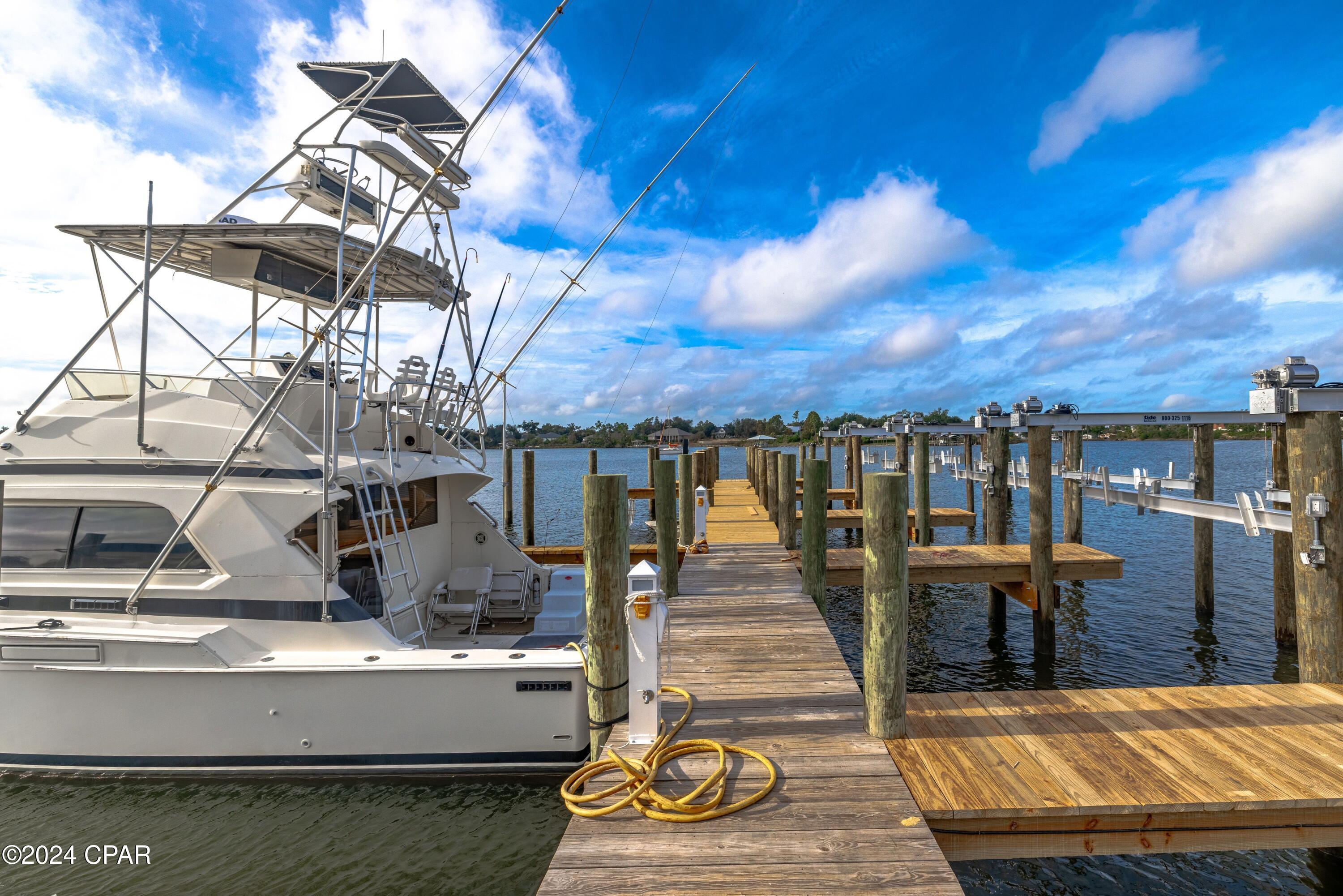 Image 8 For 1524 5th, Business 98 Street