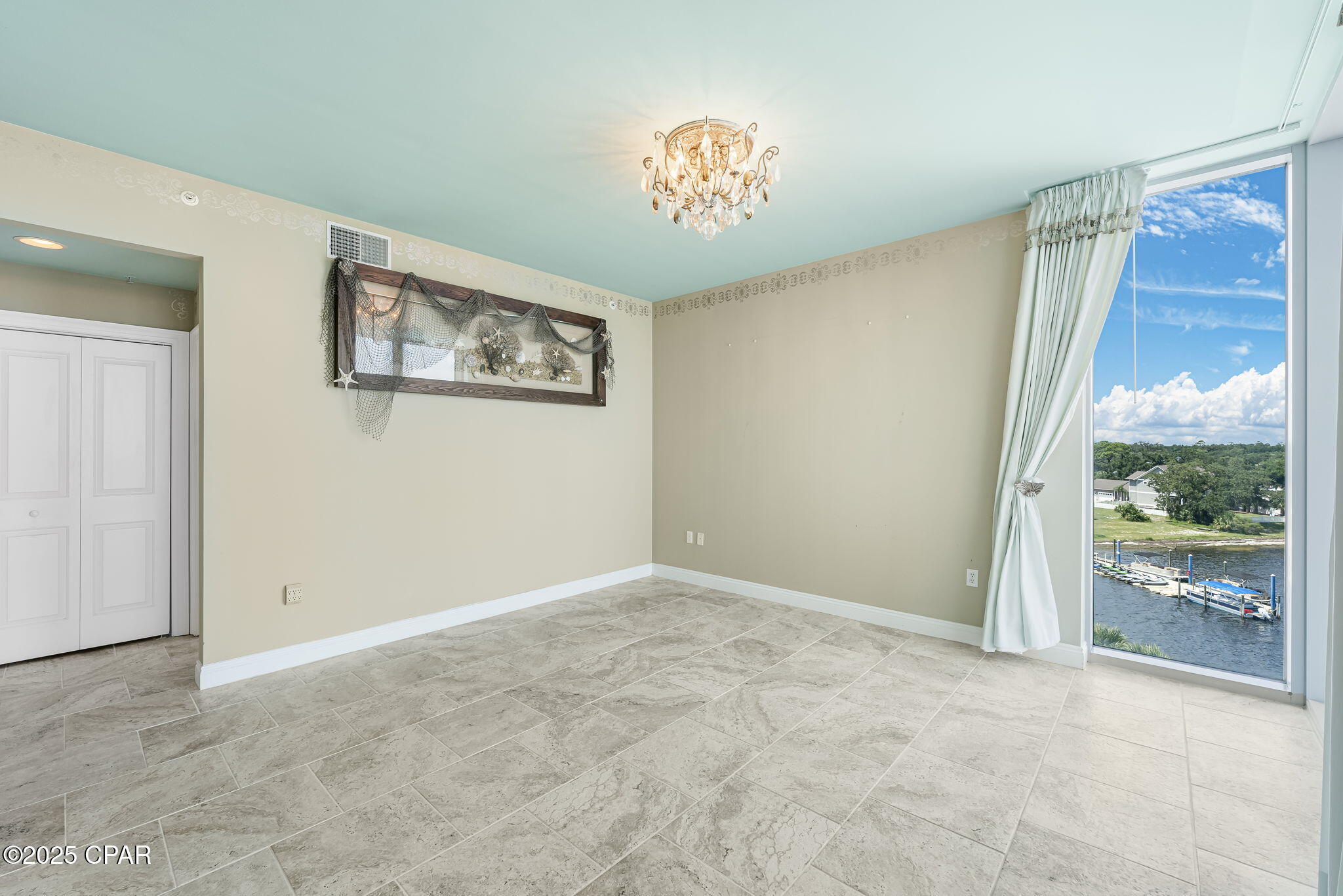 Image 11 For 6422 Hwy 98  501